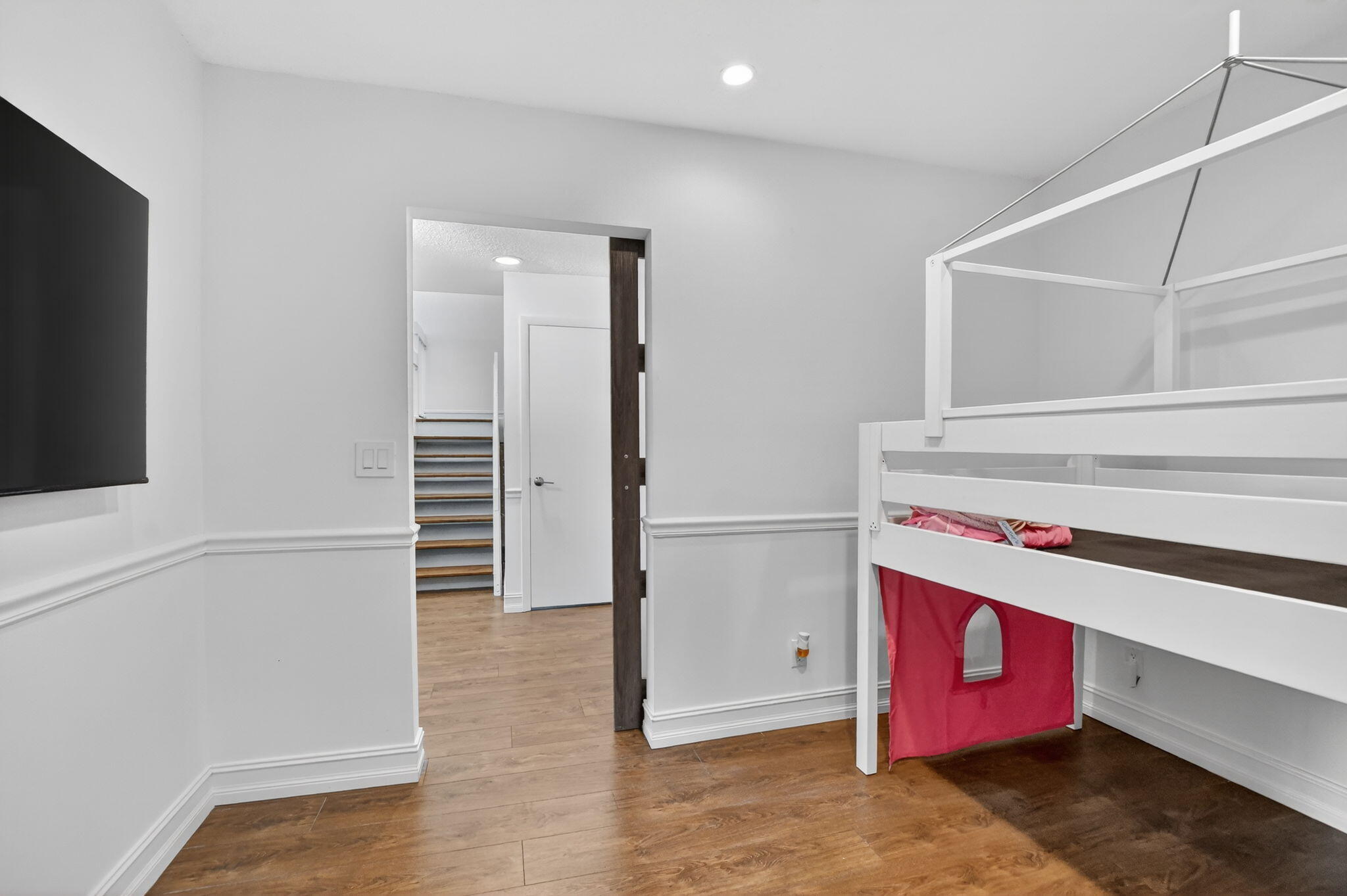 715 Saint Albans Drive