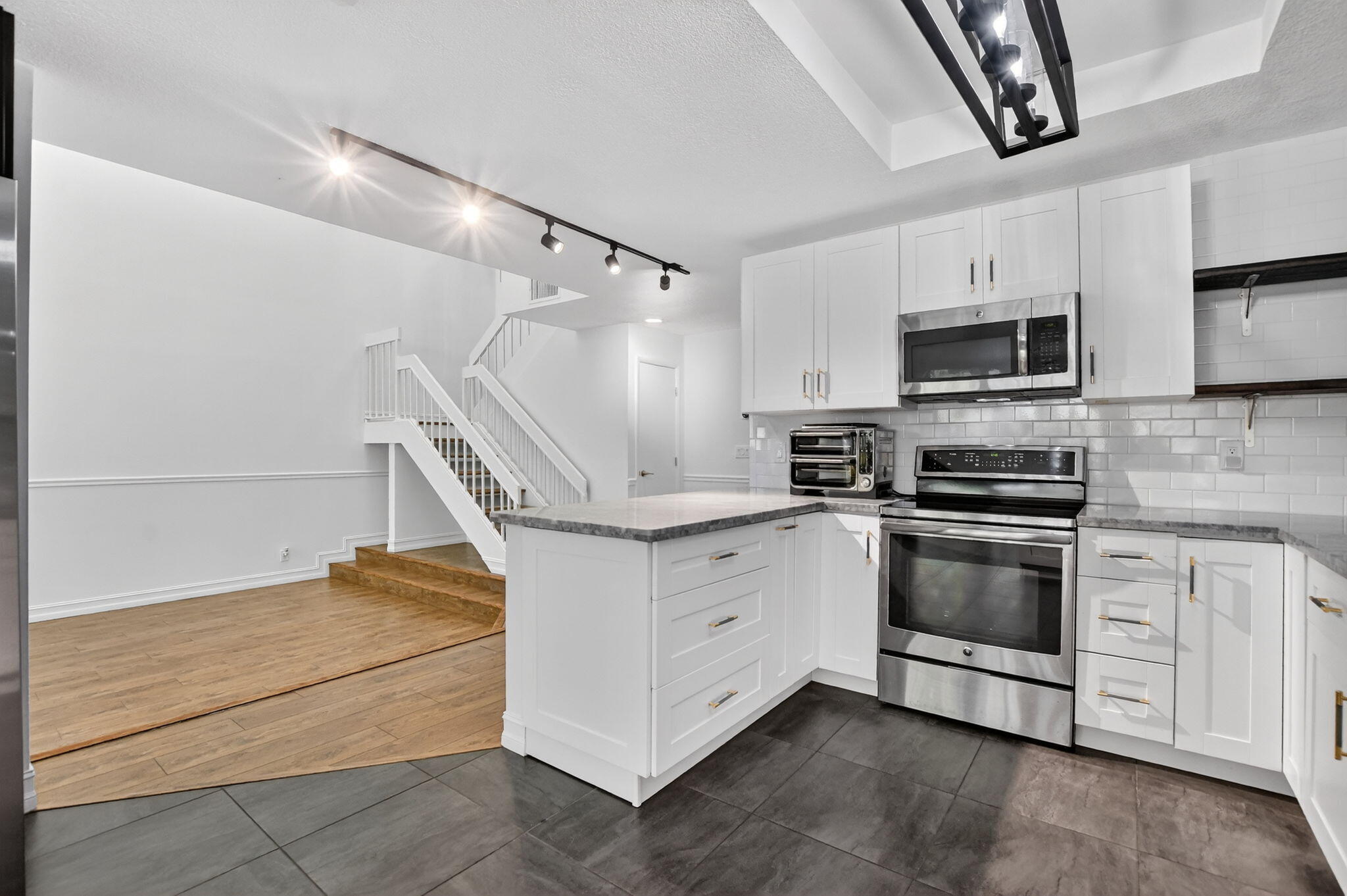 715 Saint Albans Drive