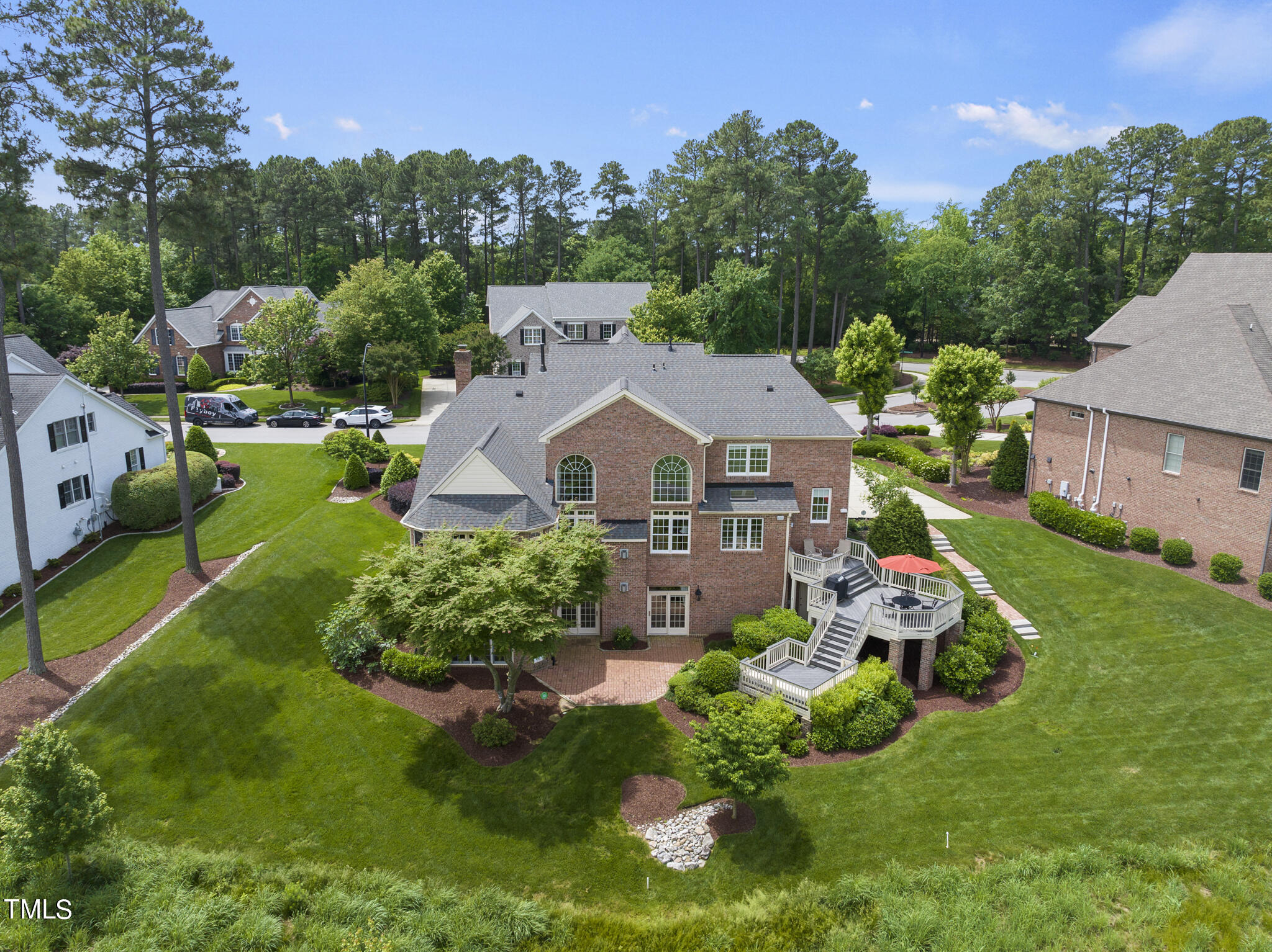 9216 Winged Thistle Court