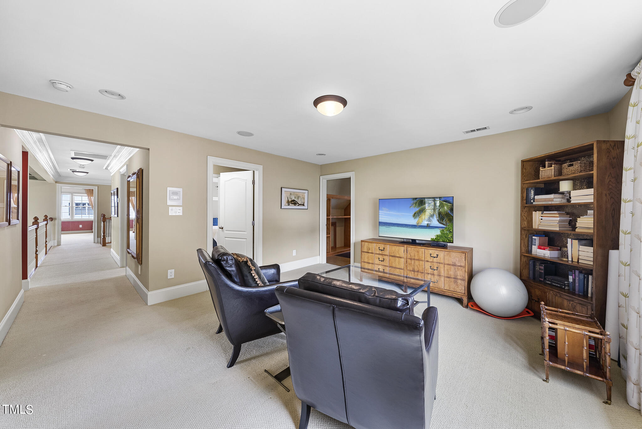 9216 Winged Thistle Court