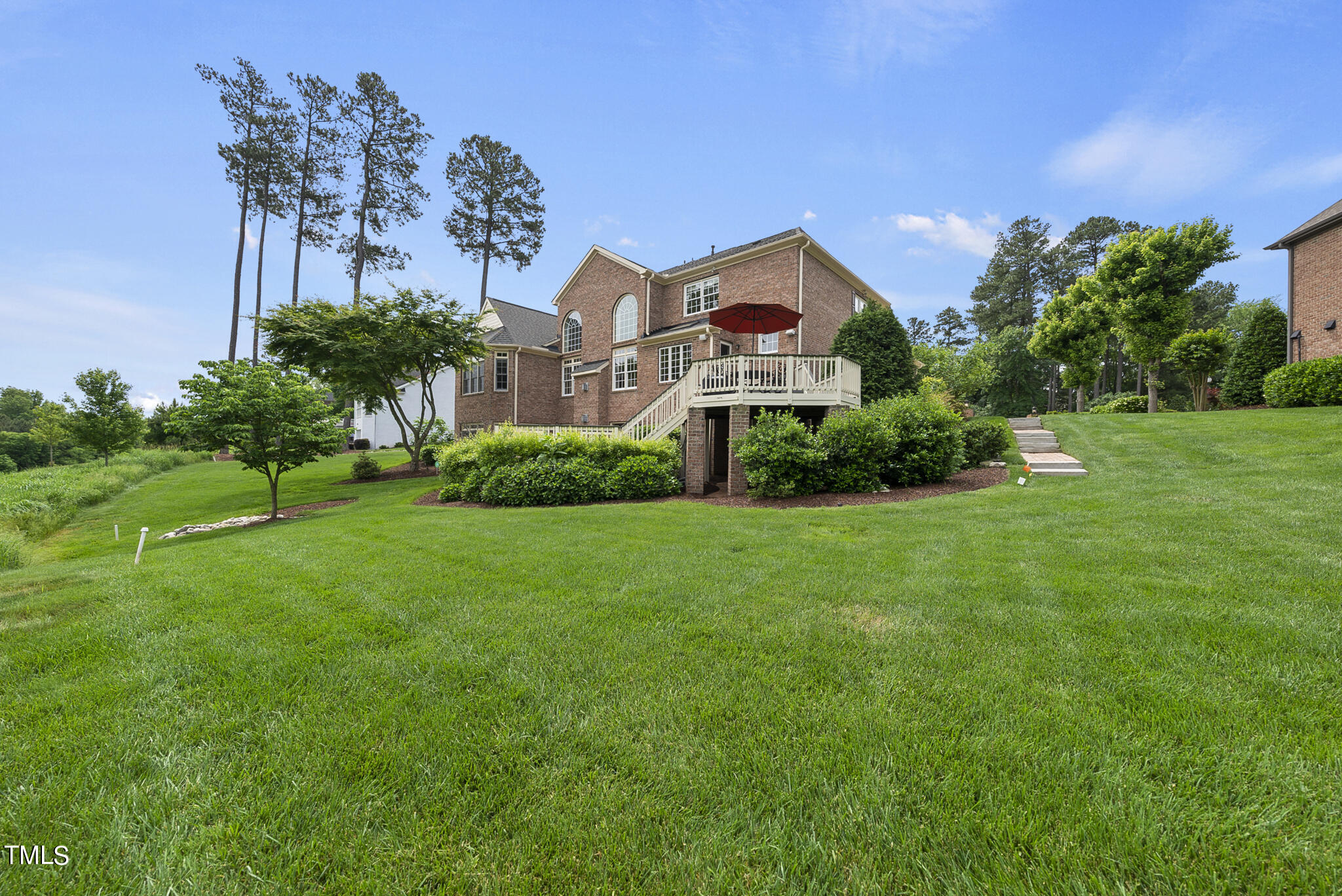 9216 Winged Thistle Court