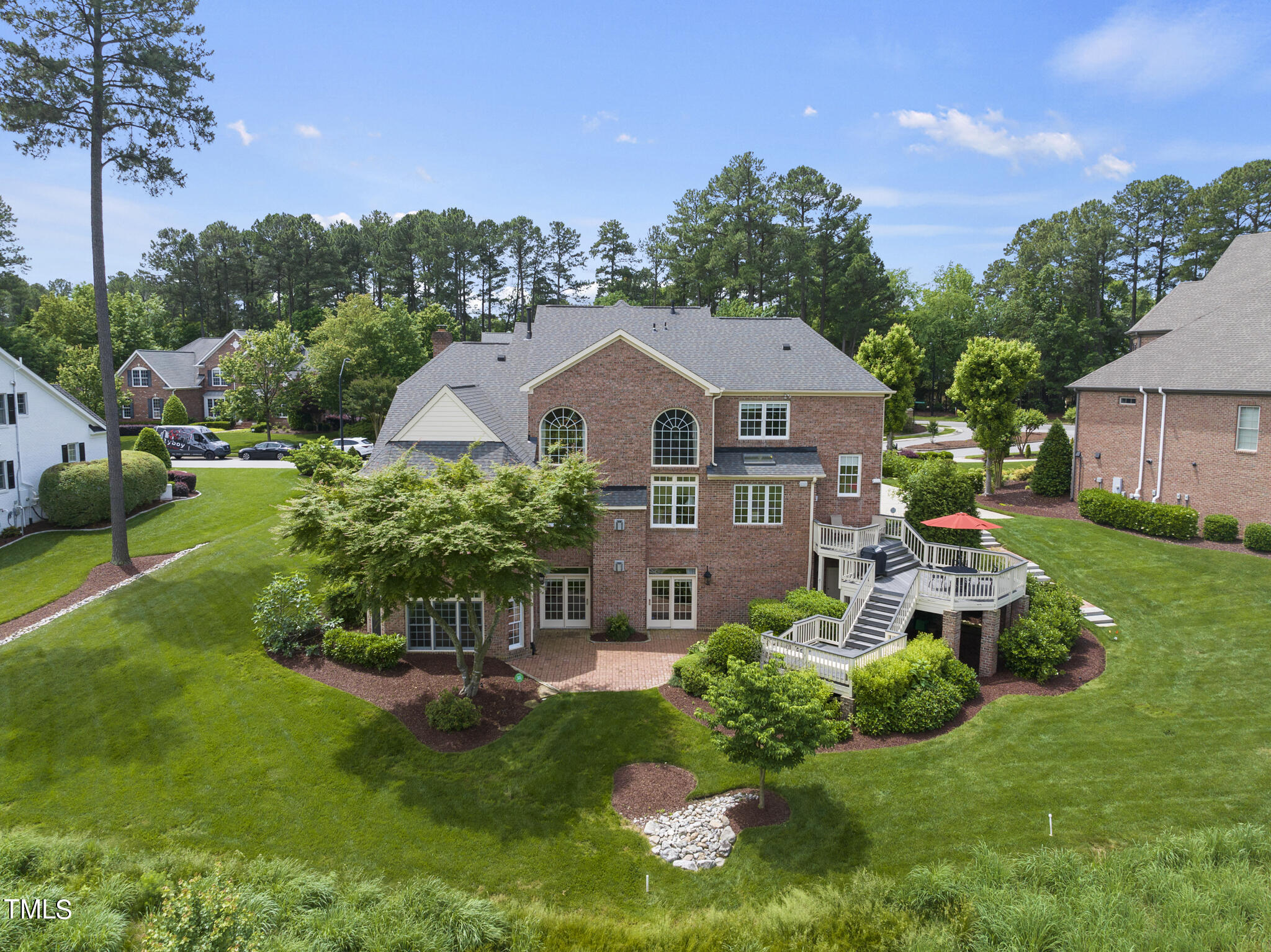 9216 Winged Thistle Court
