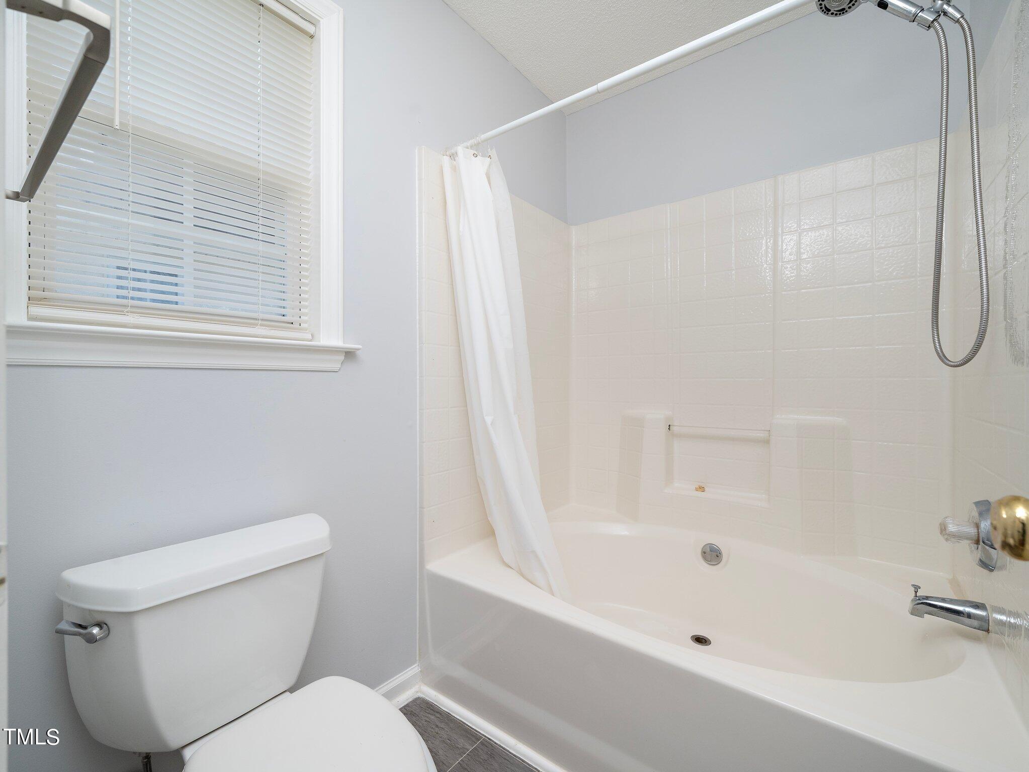 2216 Turtle Point Drive