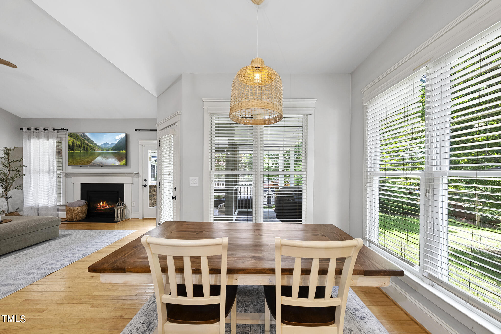 409 Edgepine Drive
