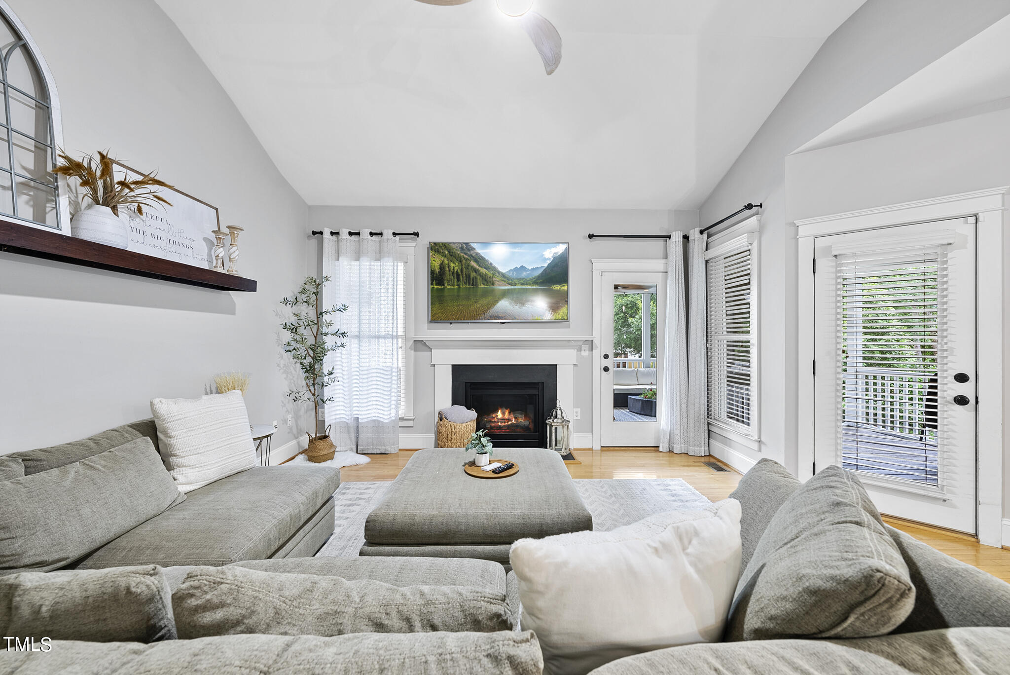 409 Edgepine Drive