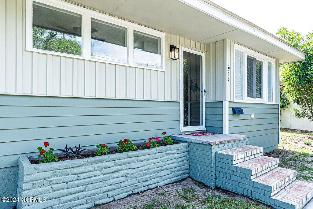 1946 Washington Street