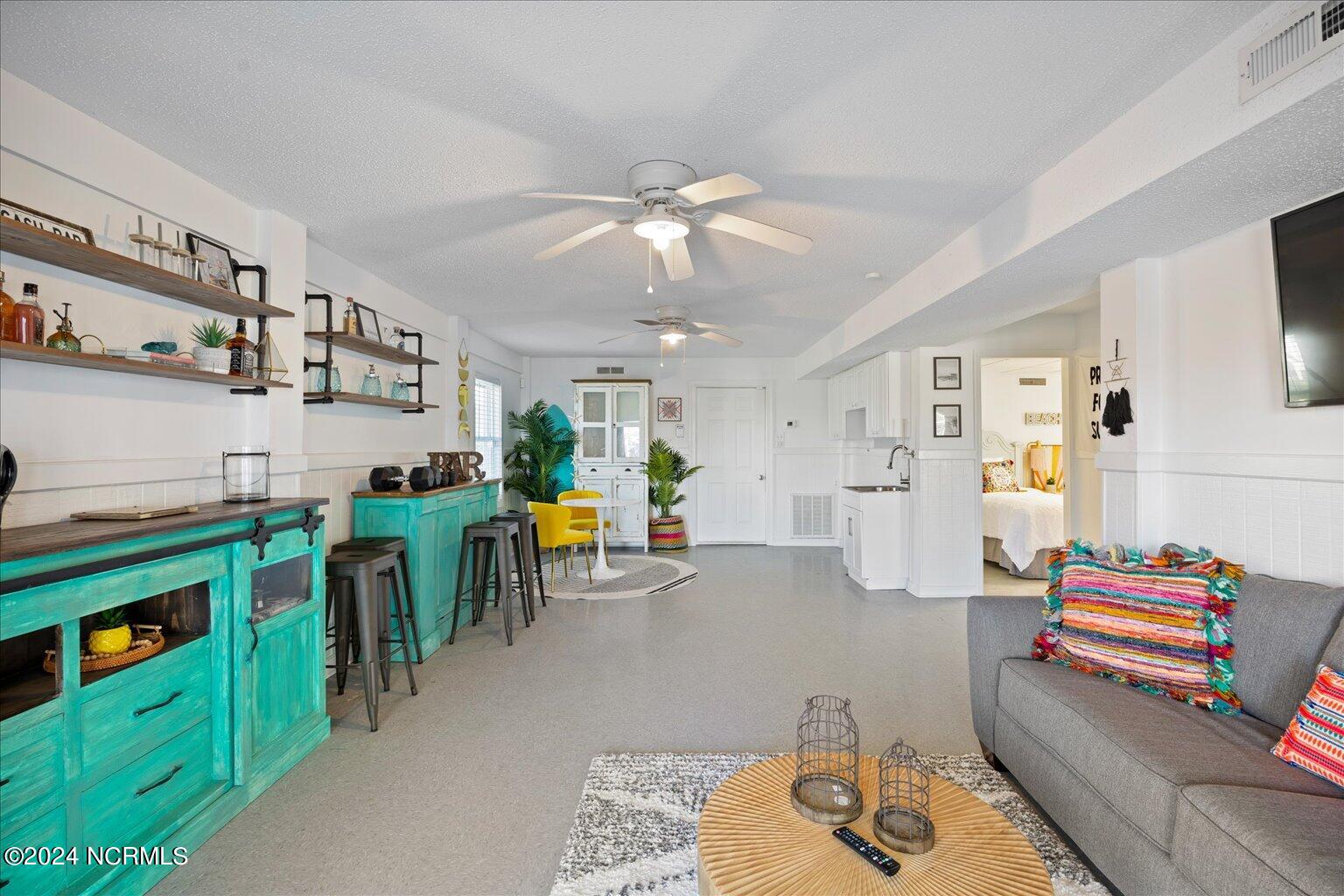 6016 6th Street