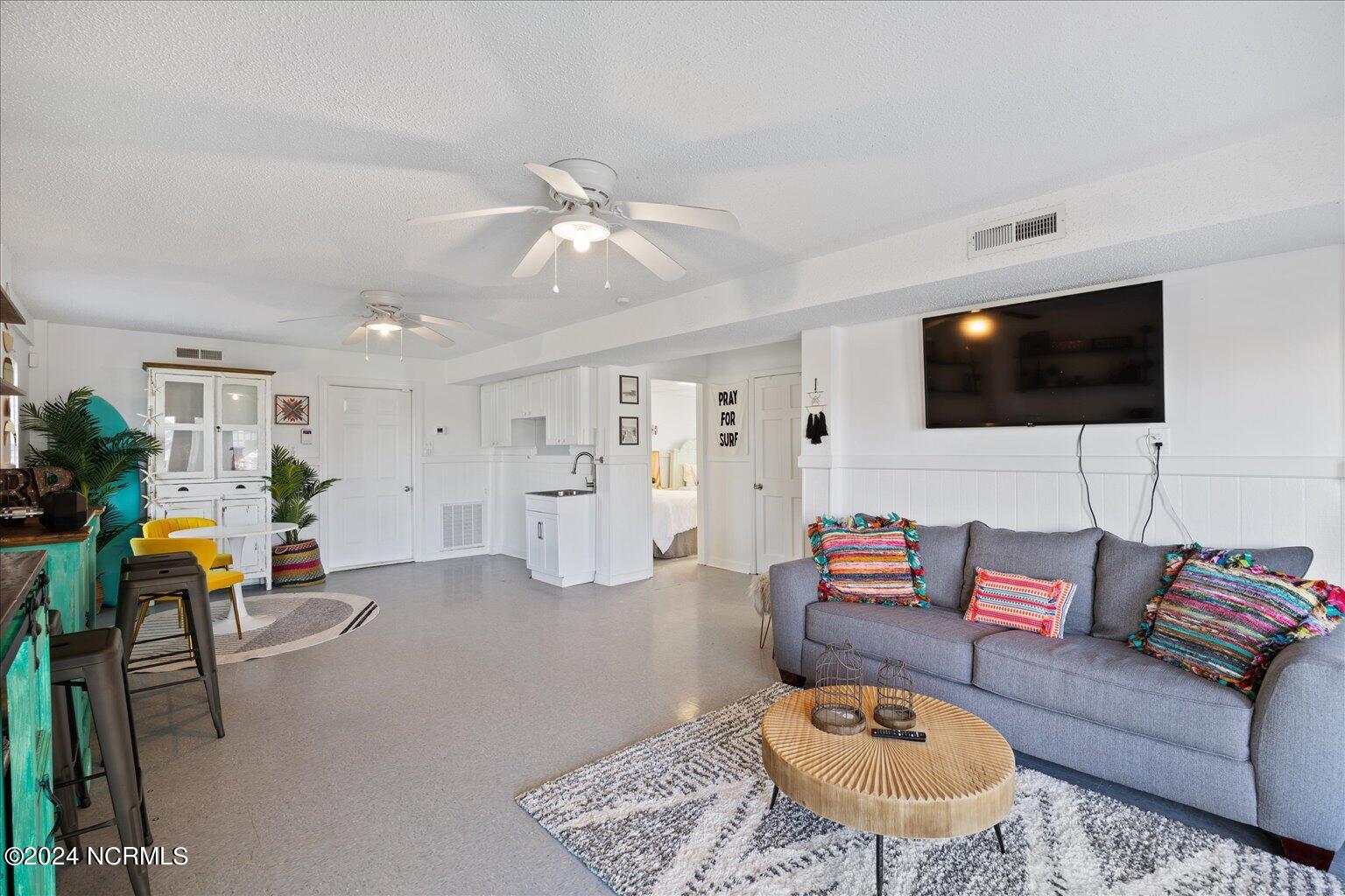 6016 6th Street