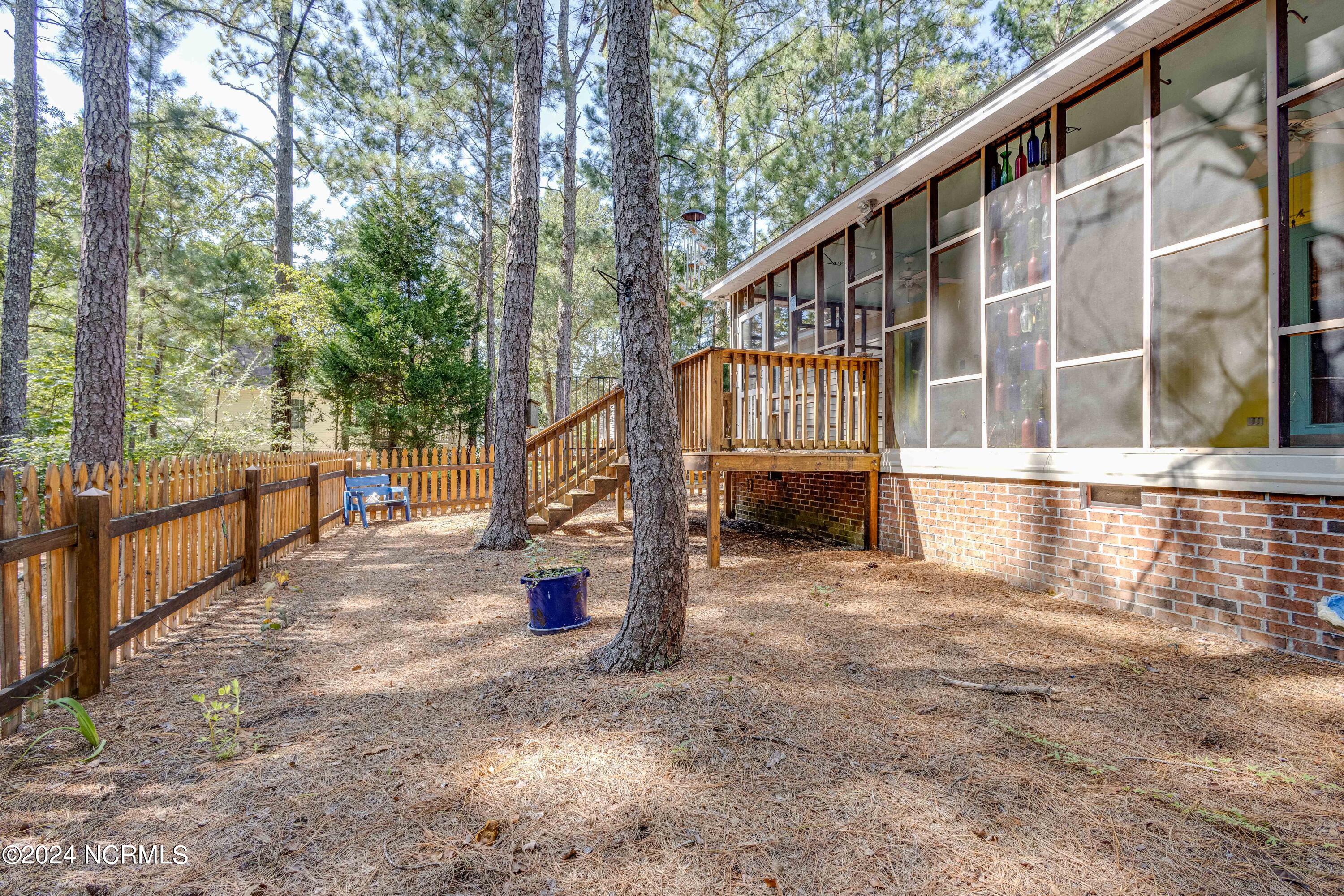 802 Black Swan Road