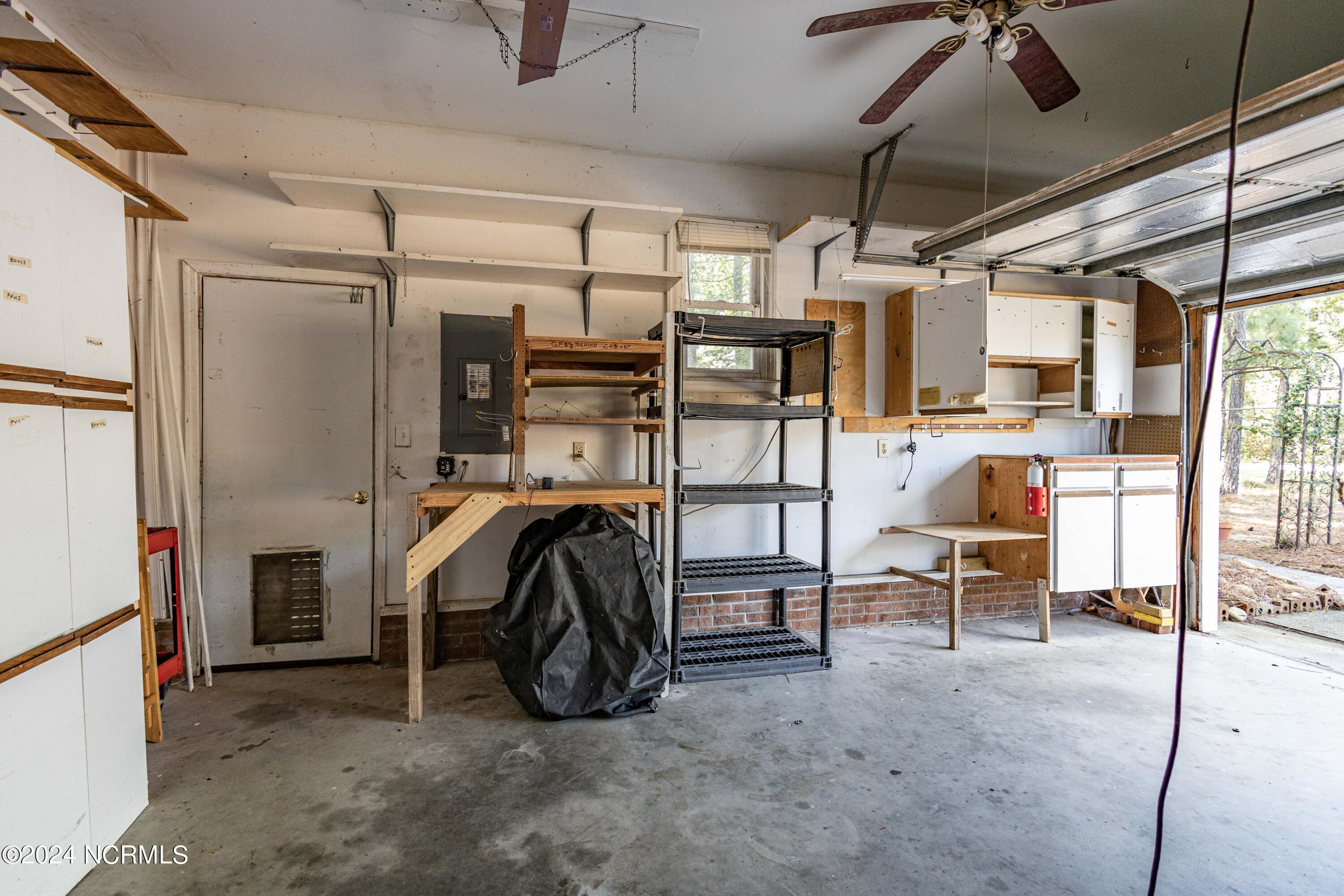 802 Black Swan Road