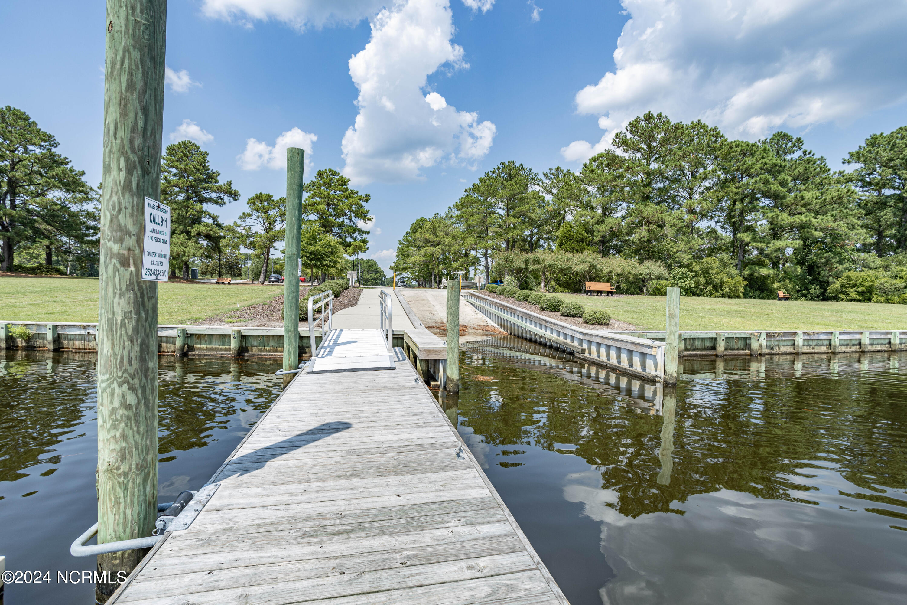 802 Black Swan Road