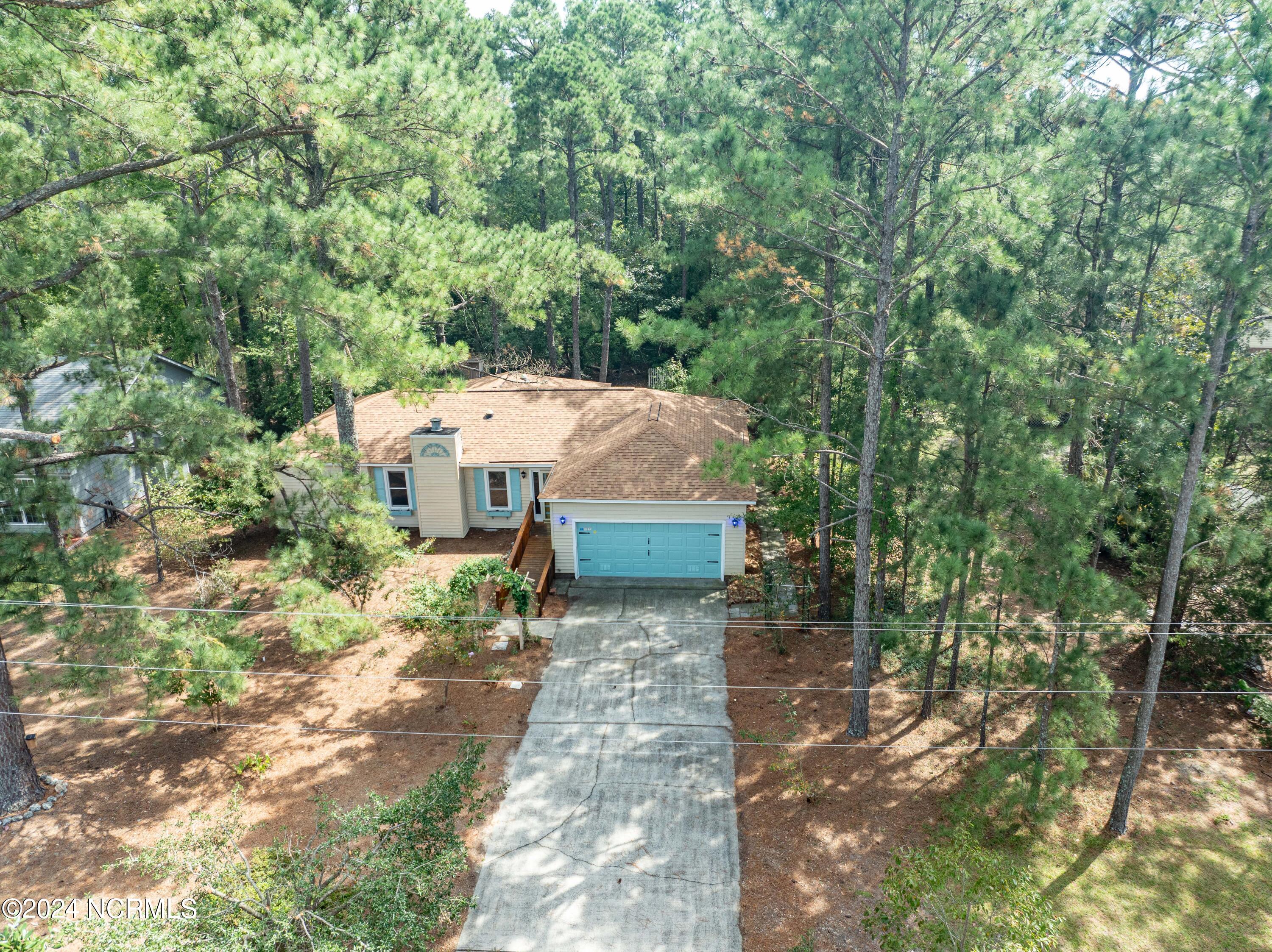 802 Black Swan Road