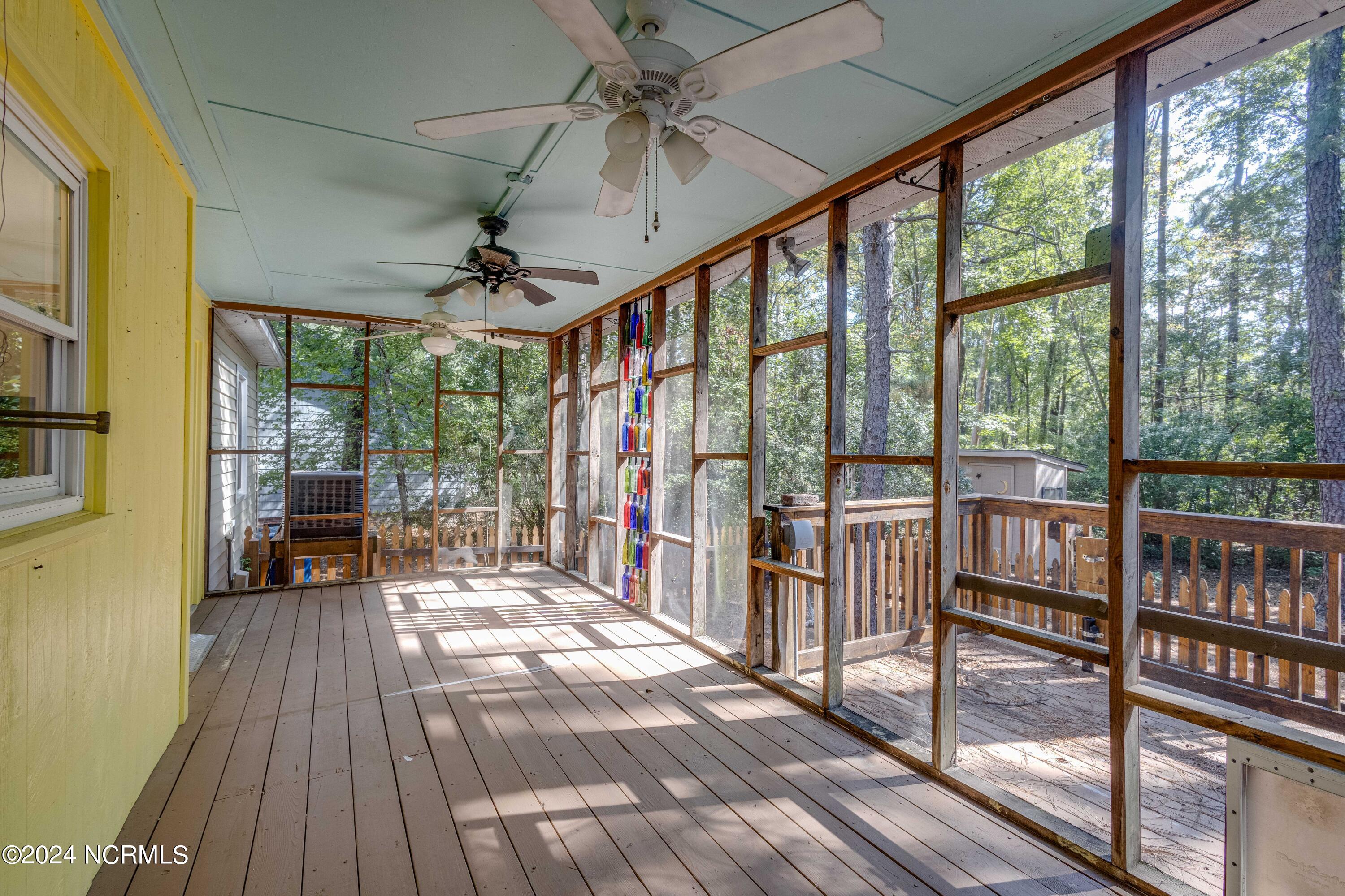 802 Black Swan Road