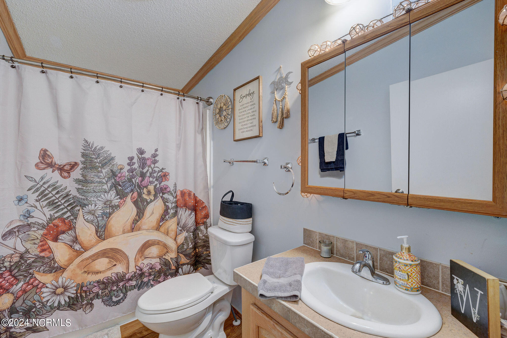 220 Groves Point Circle