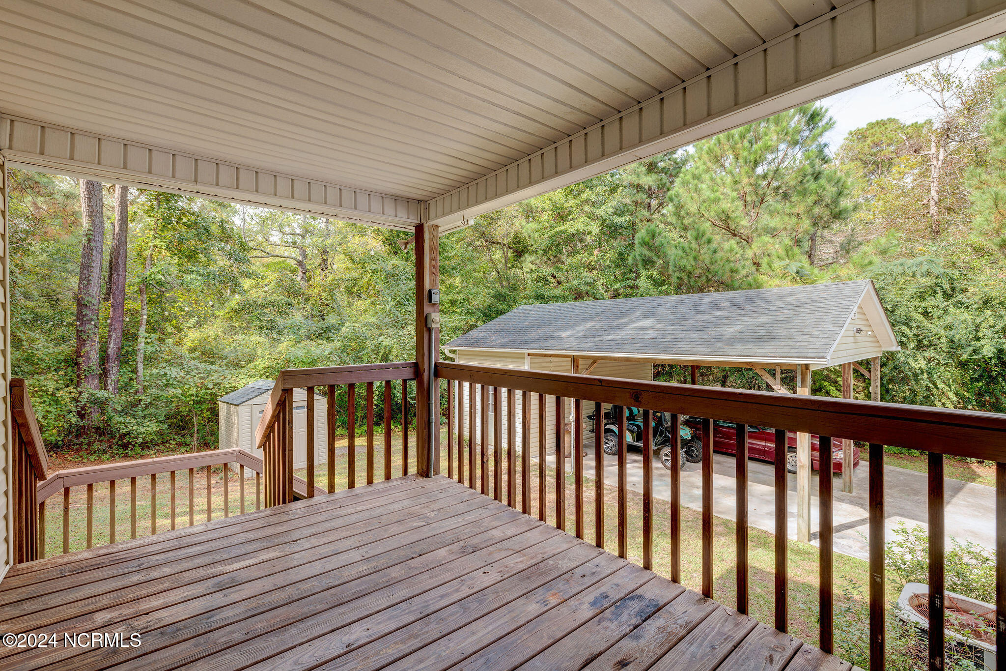 220 Groves Point Circle