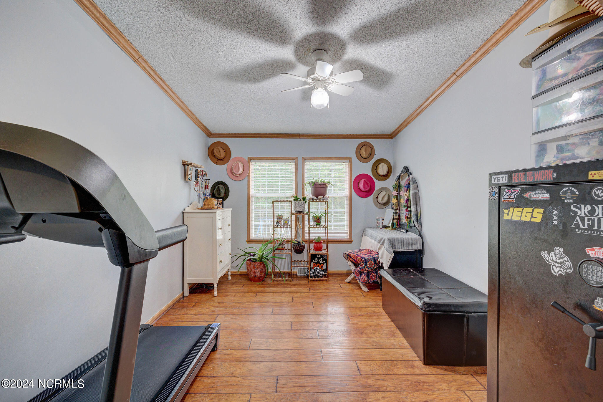 220 Groves Point Circle