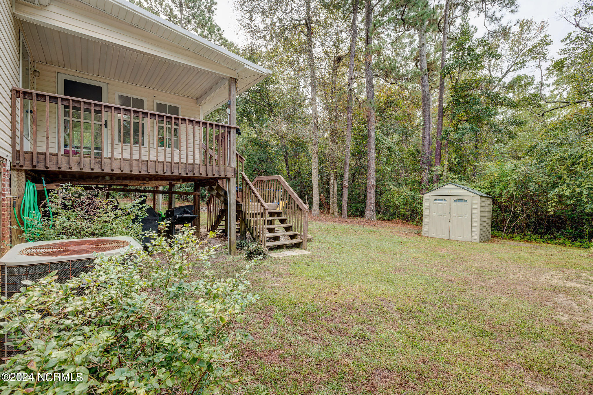 220 Groves Point Circle
