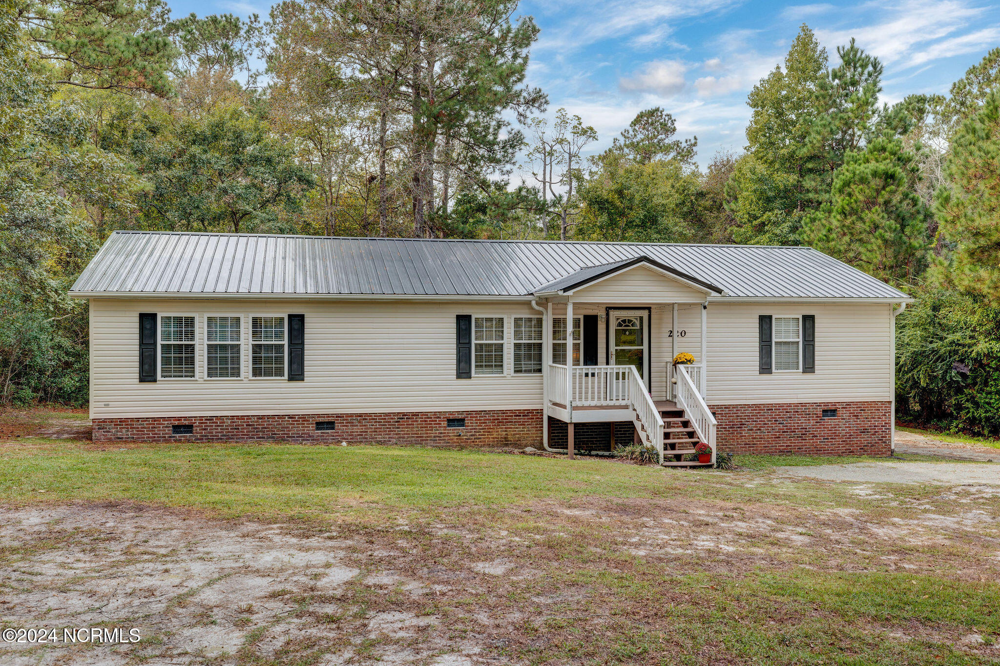 220 Groves Point Circle