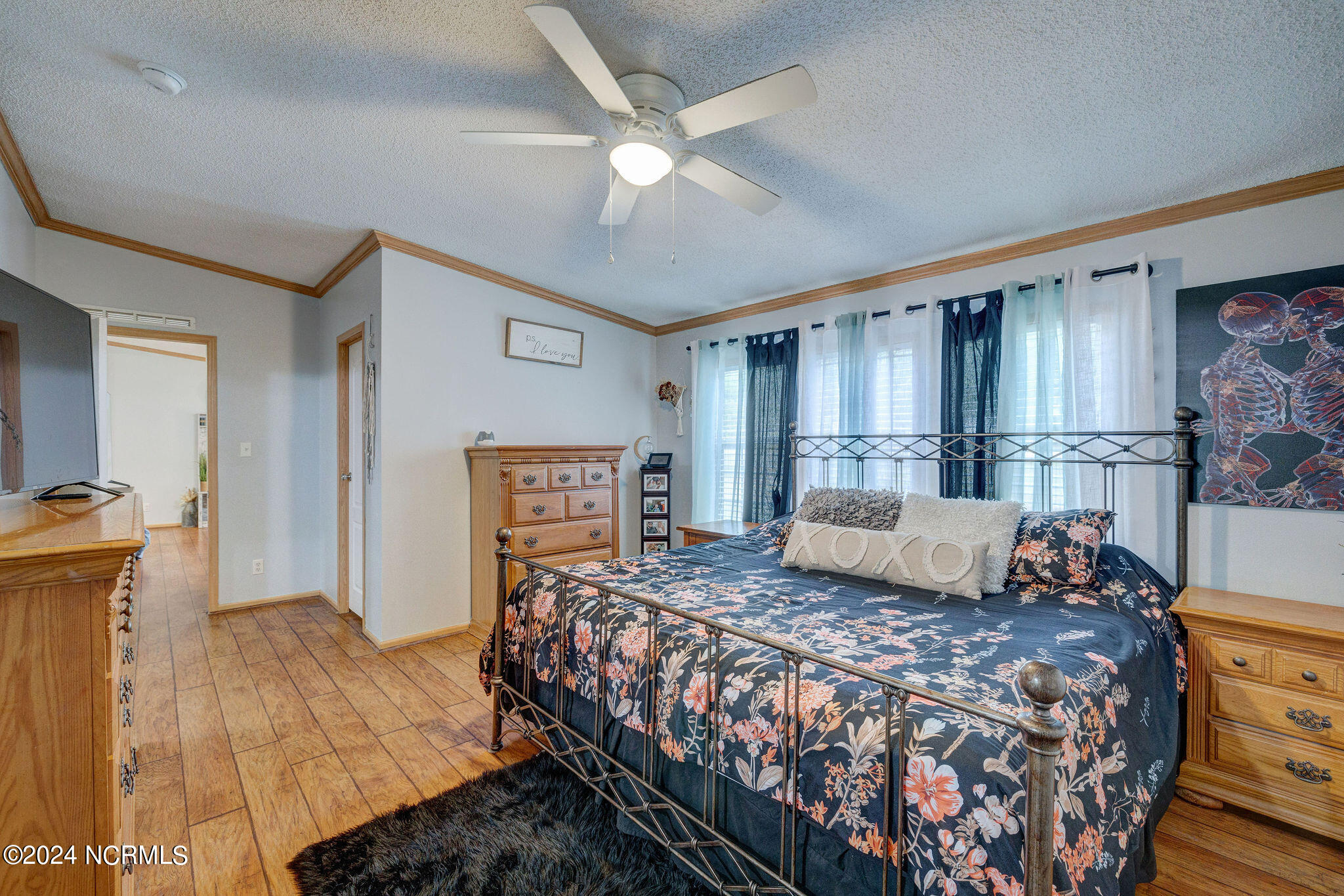 220 Groves Point Circle