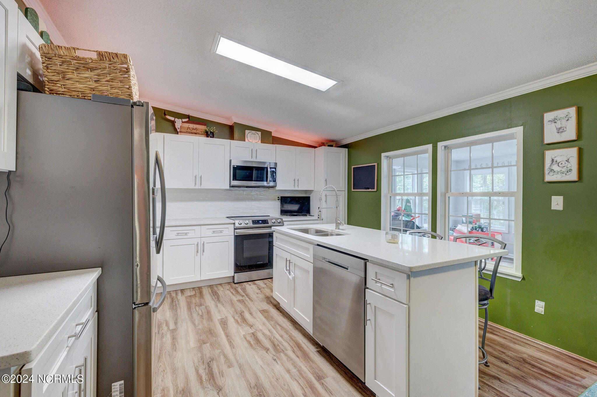 220 Groves Point Circle