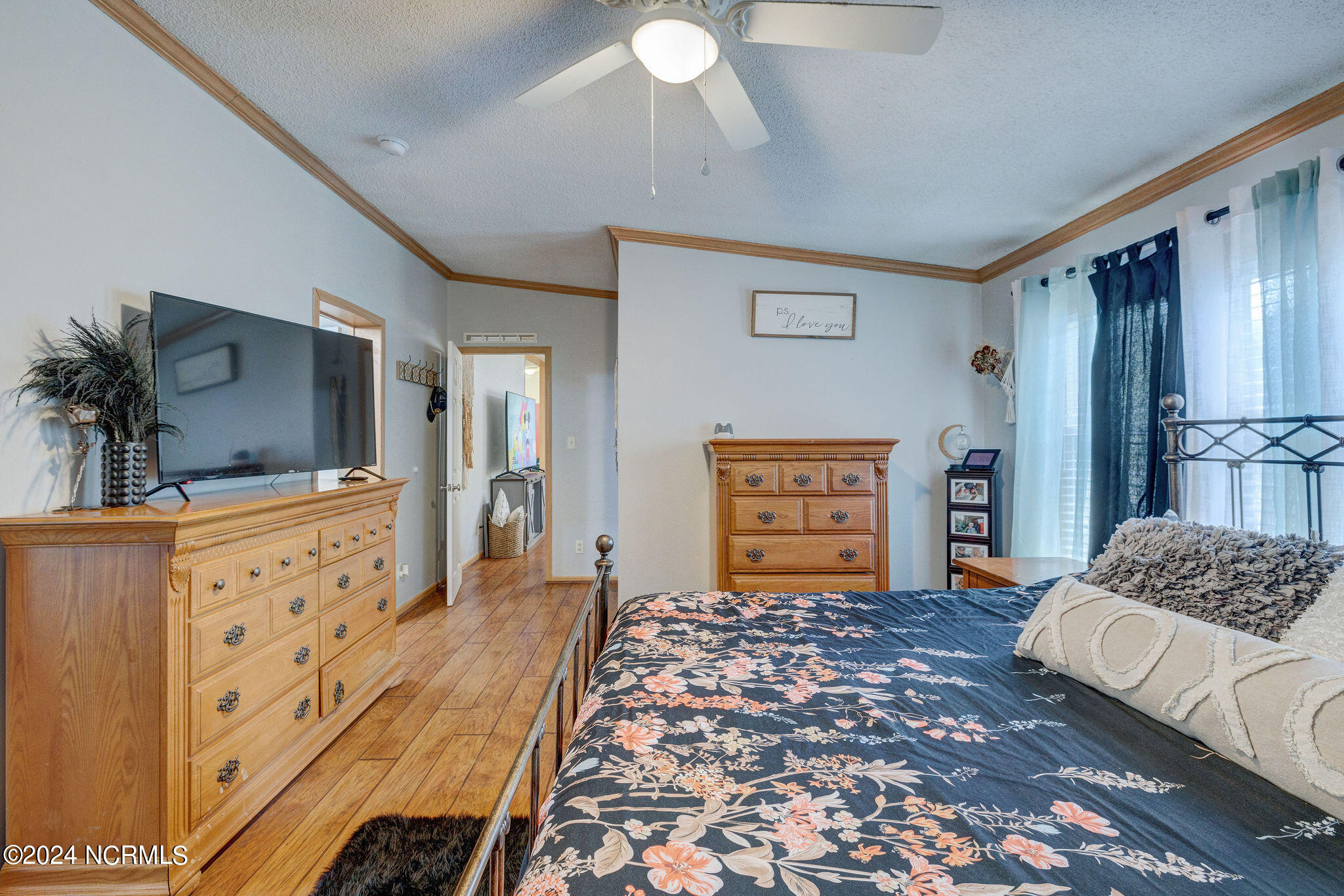 220 Groves Point Circle