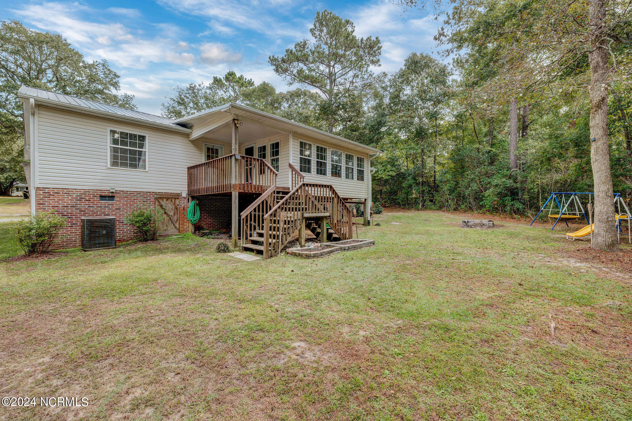 220 Groves Point Circle