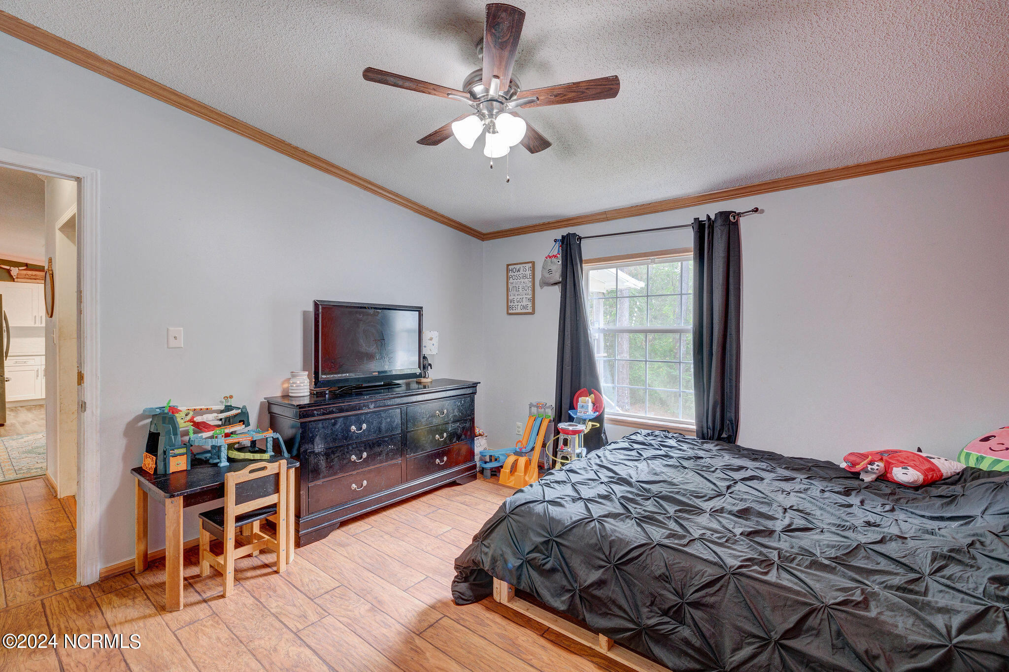 220 Groves Point Circle