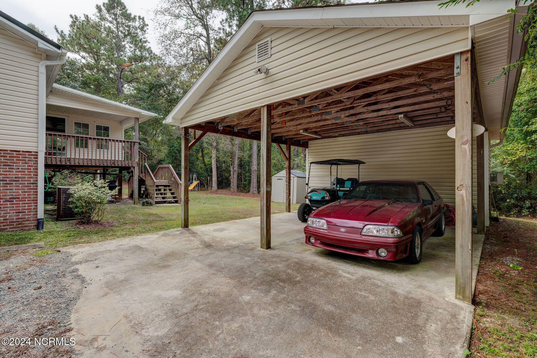 220 Groves Point Circle