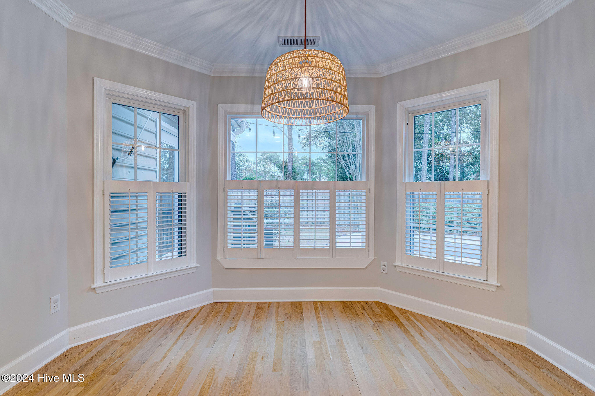 4925 Crosswinds Drive