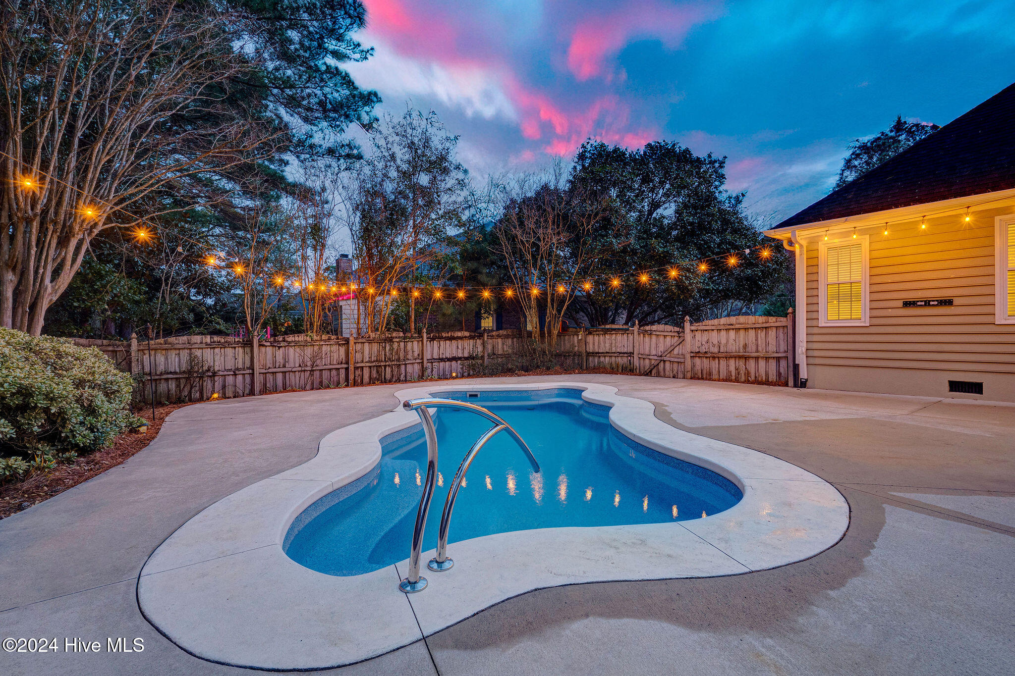 4925 Crosswinds Drive