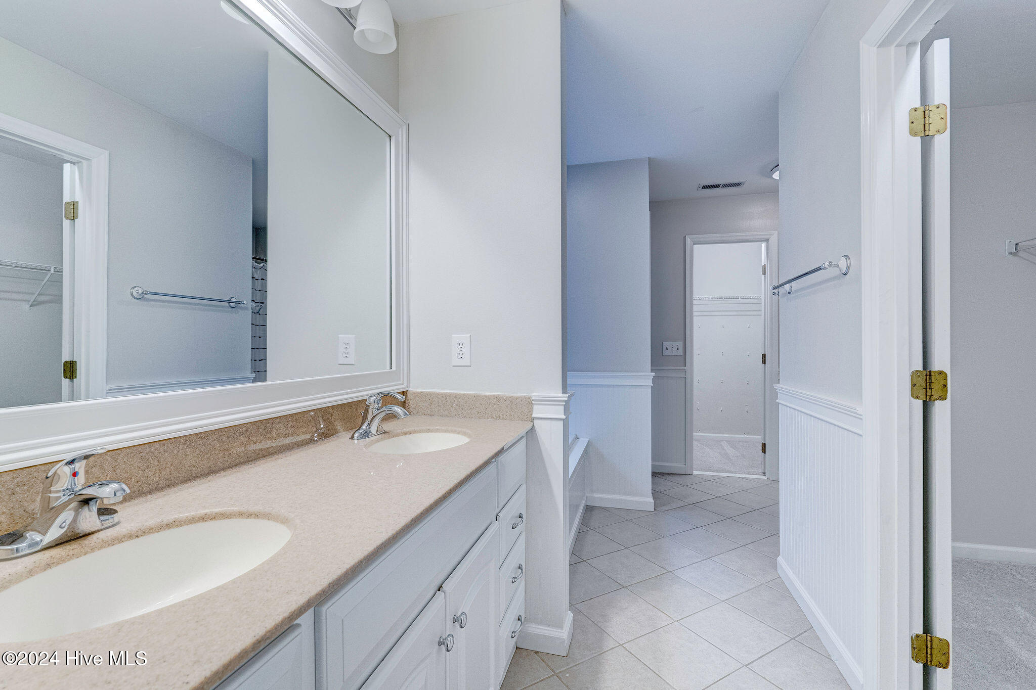 4925 Crosswinds Drive