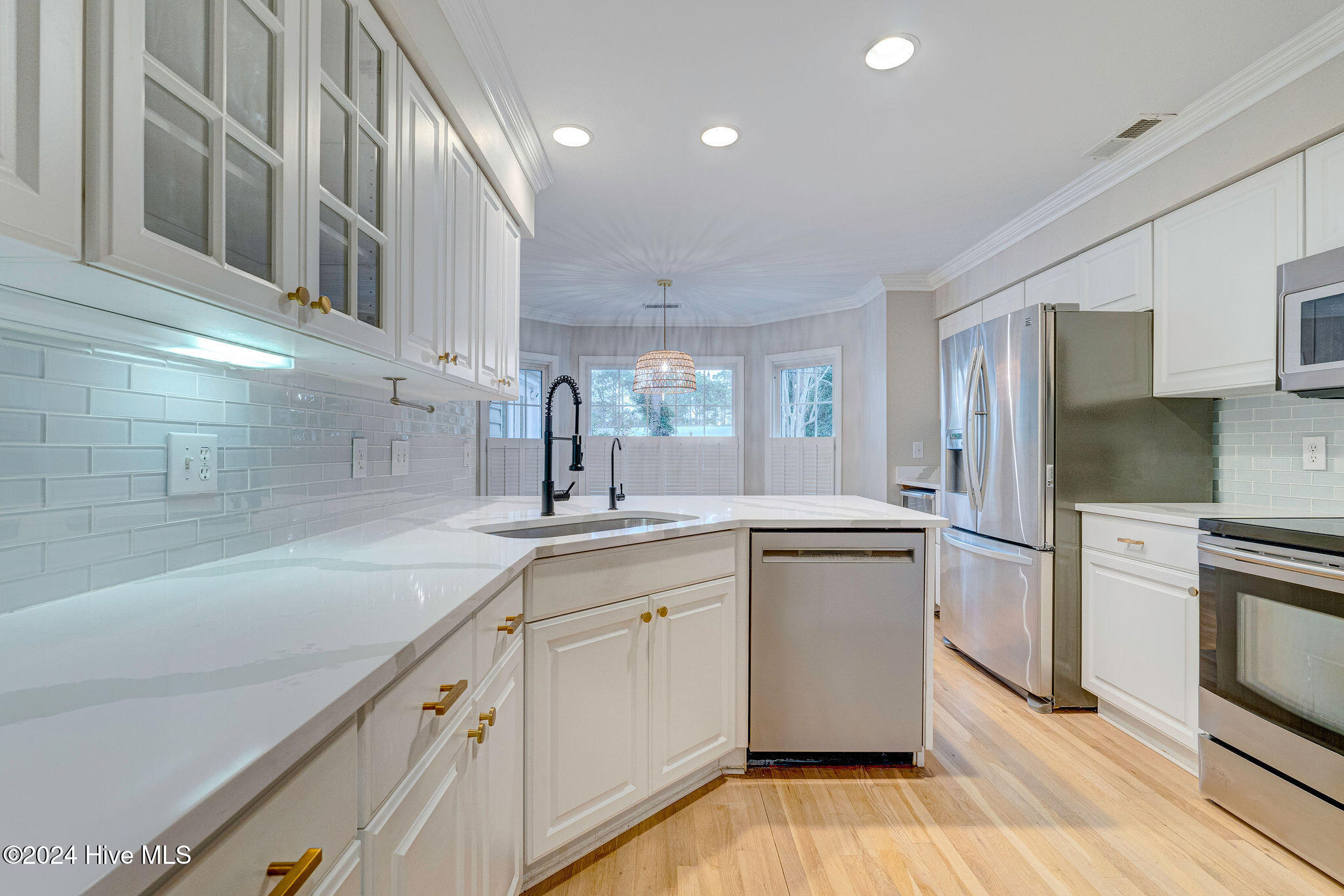 4925 Crosswinds Drive