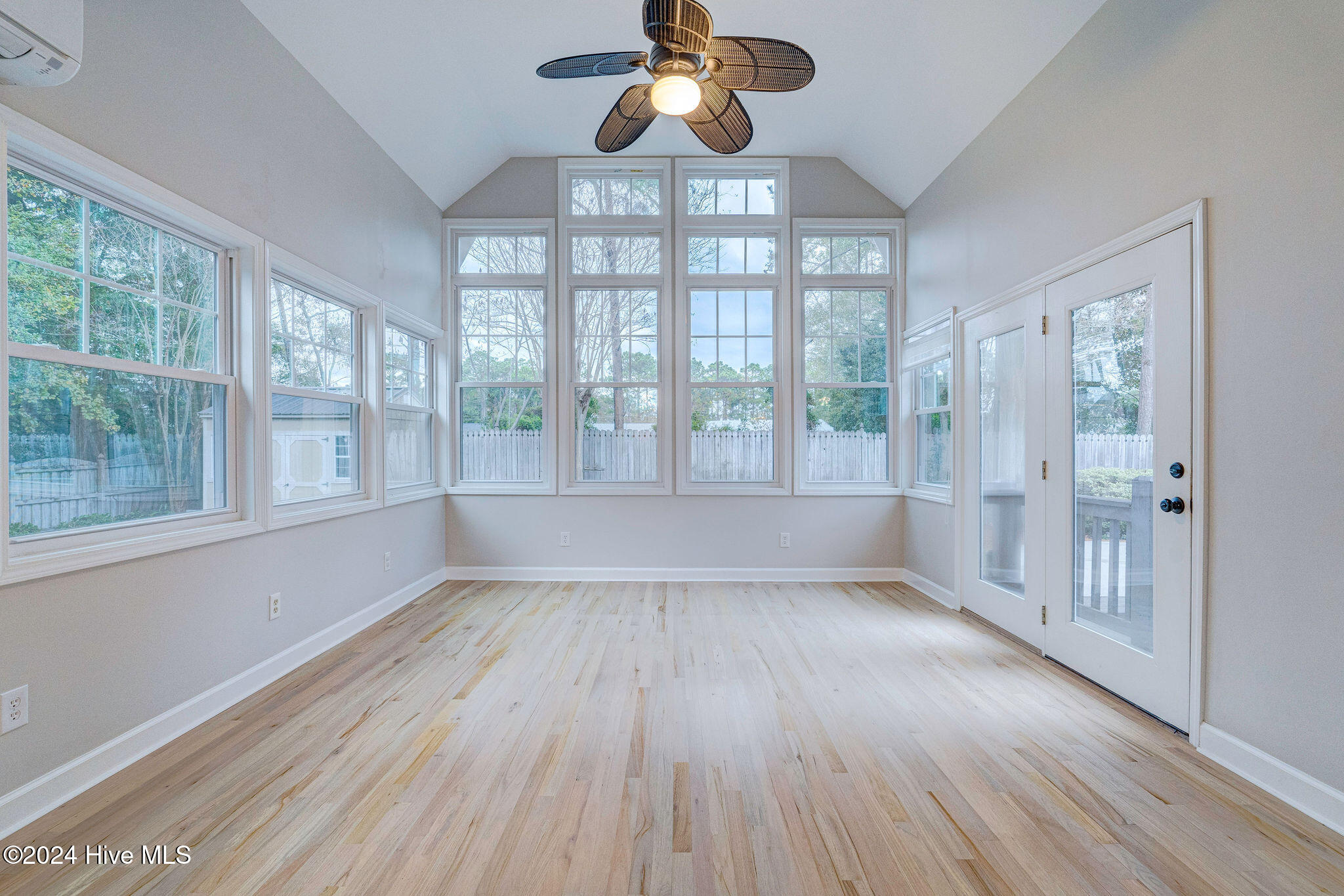 4925 Crosswinds Drive