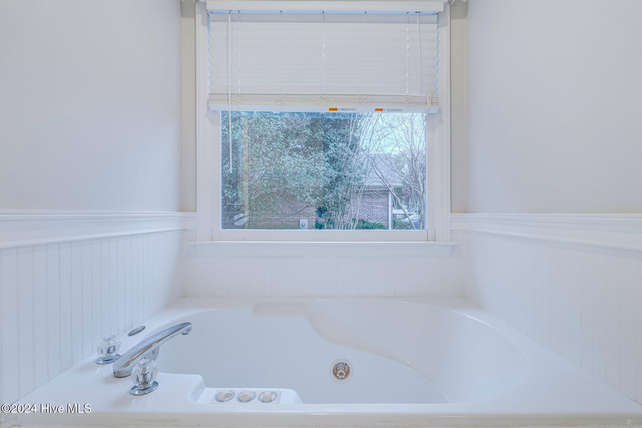 4925 Crosswinds Drive