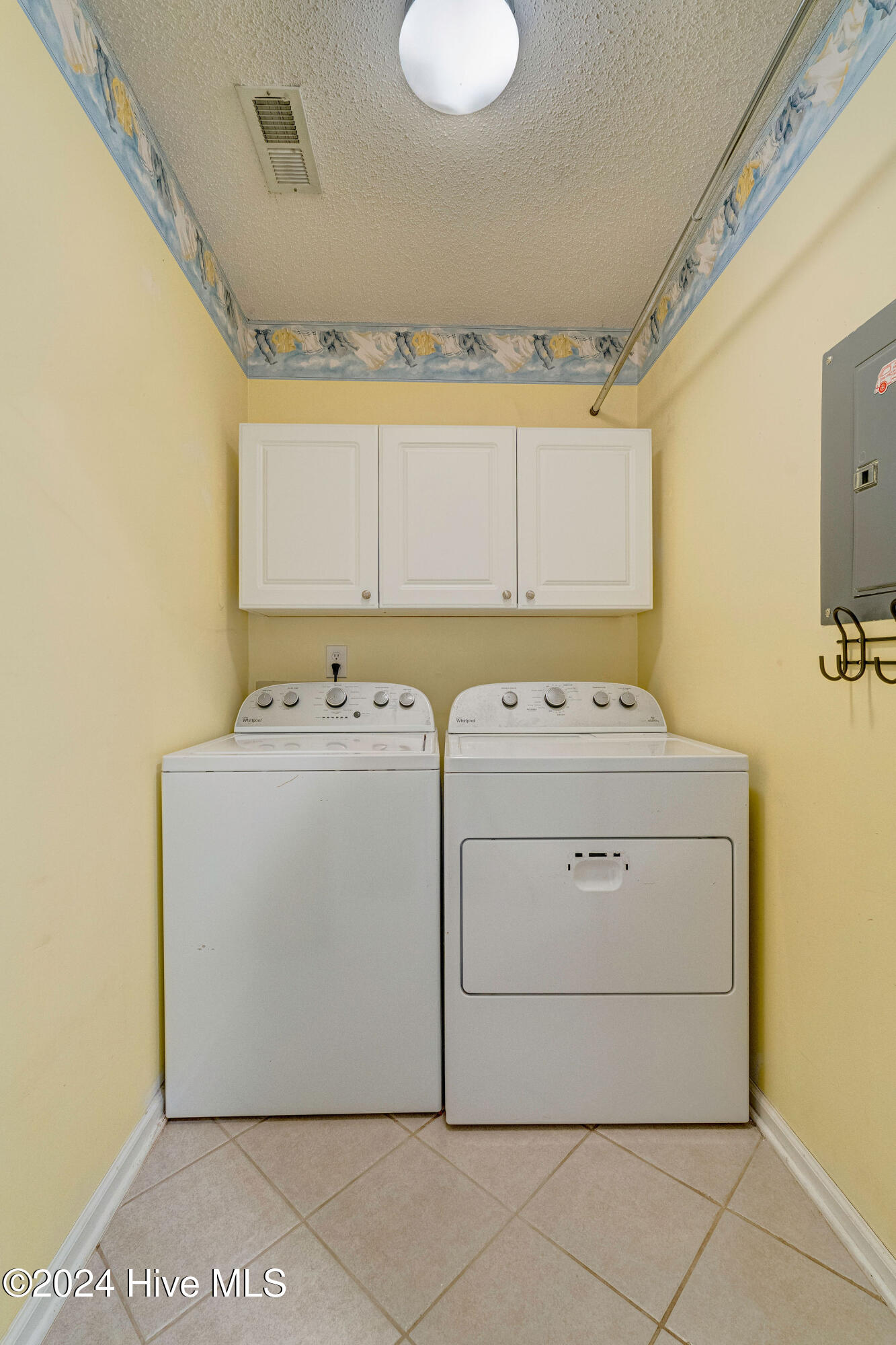 4925 Crosswinds Drive