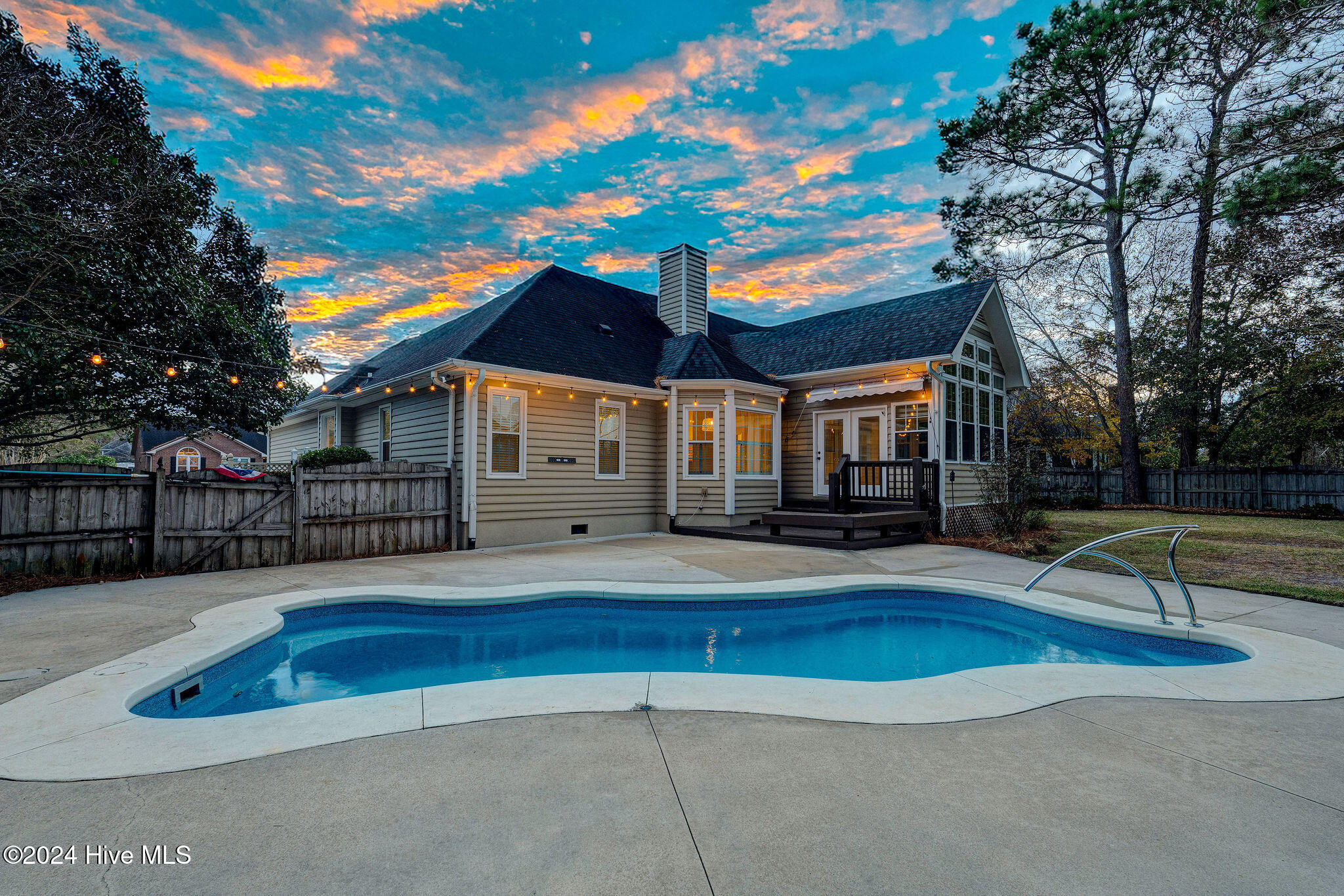 4925 Crosswinds Drive