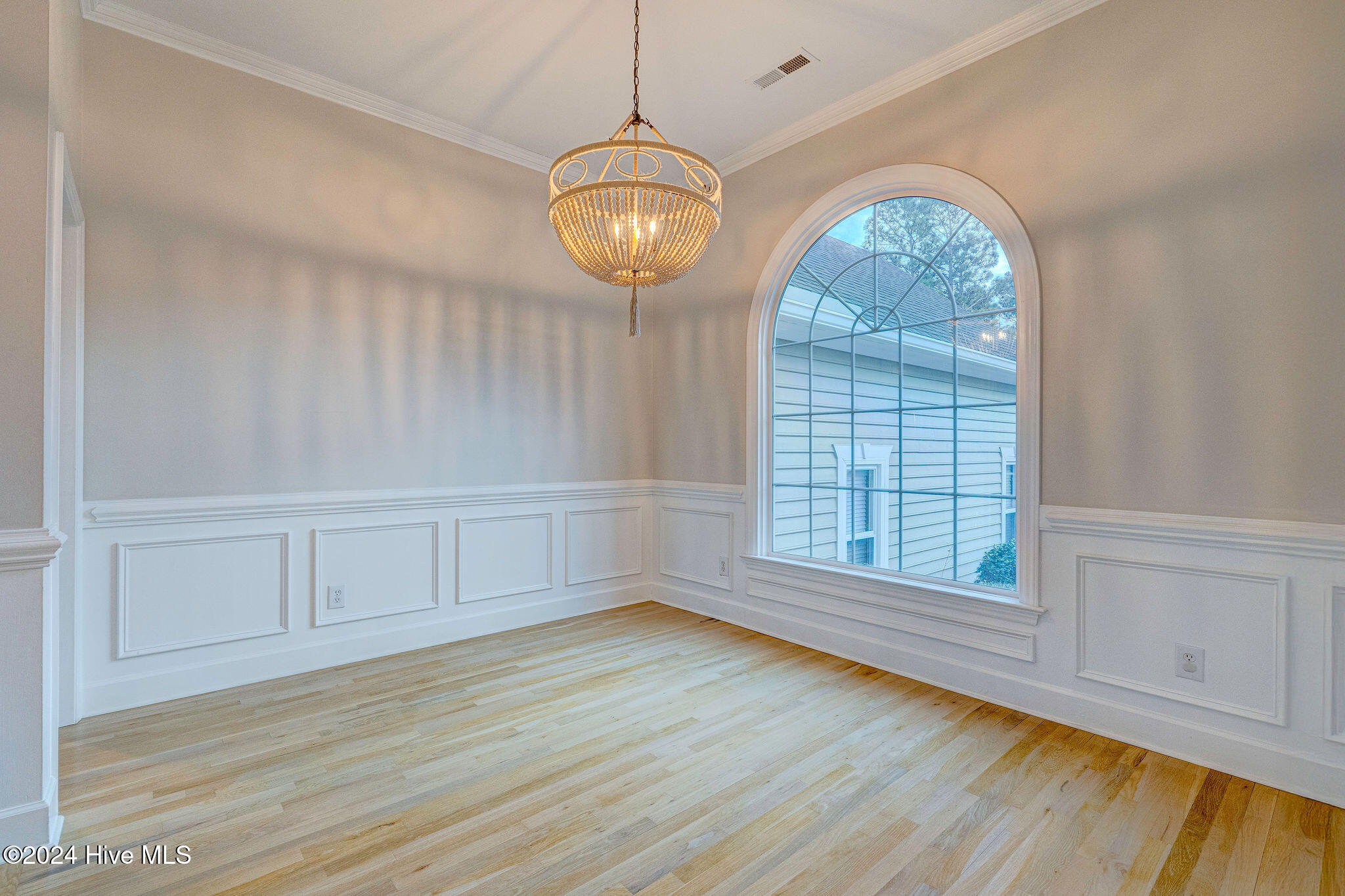 4925 Crosswinds Drive