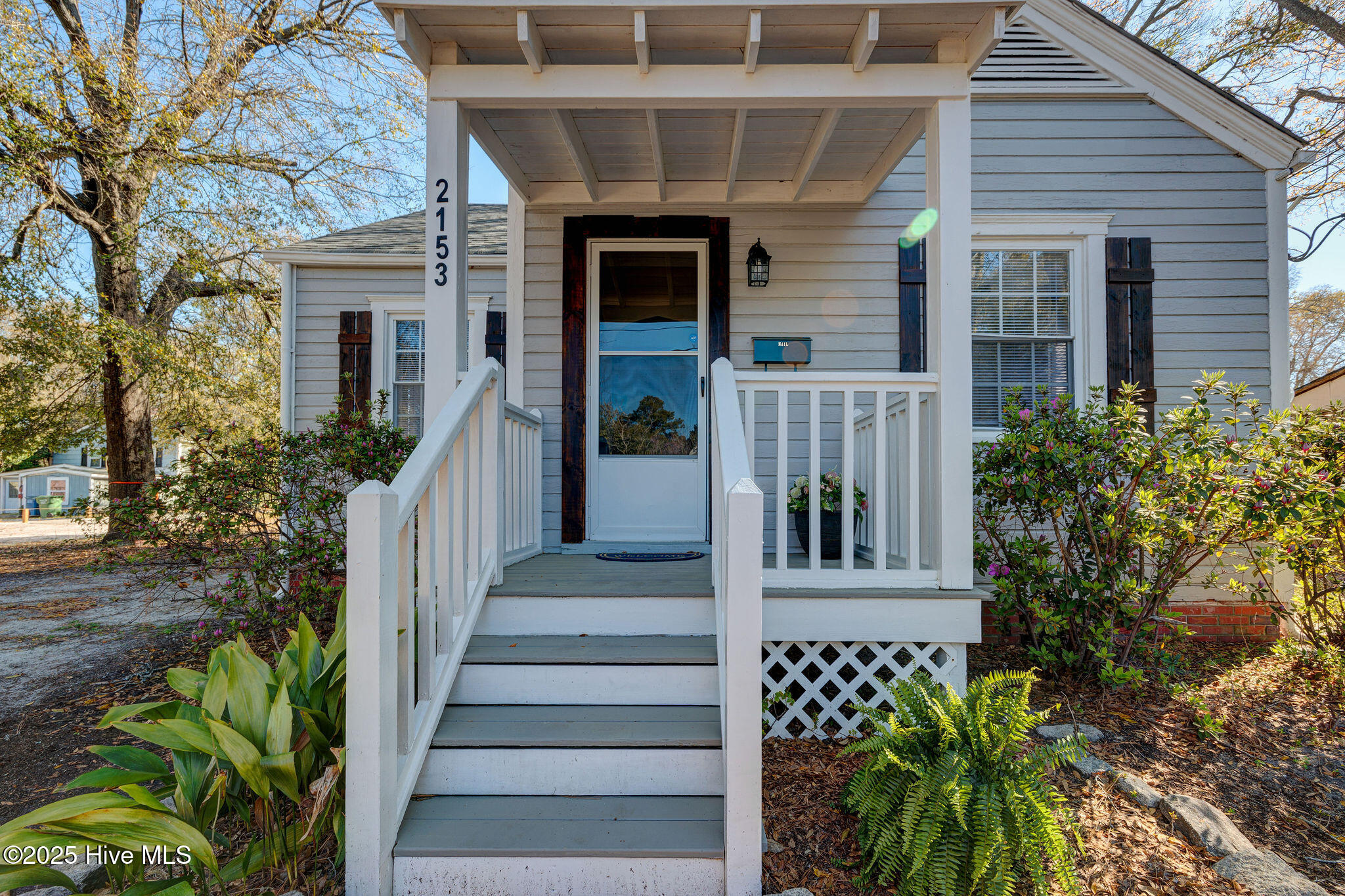 2153 Washington Street