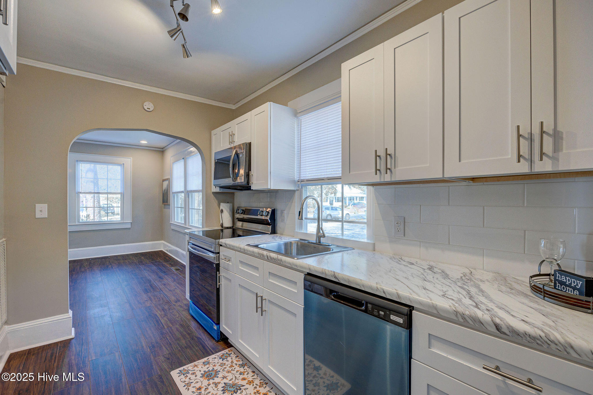 2153 Washington Street