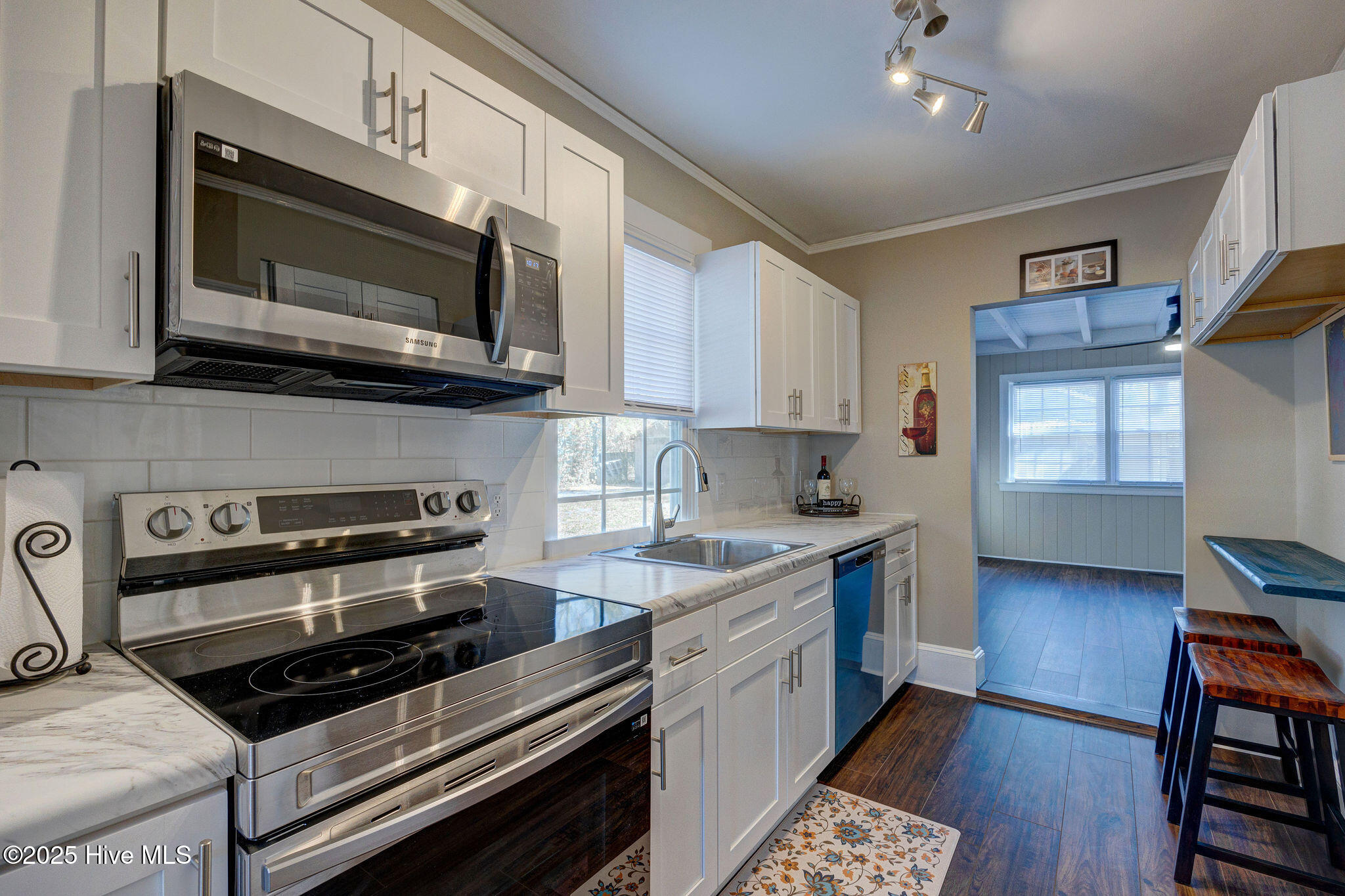 2153 Washington Street