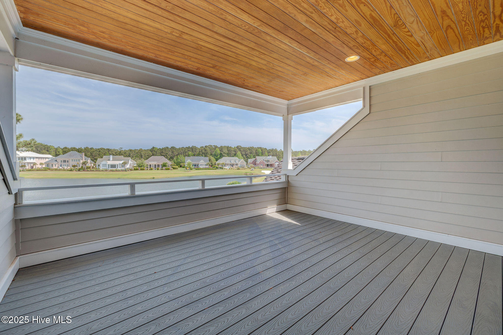 1605 S Moorings Drive