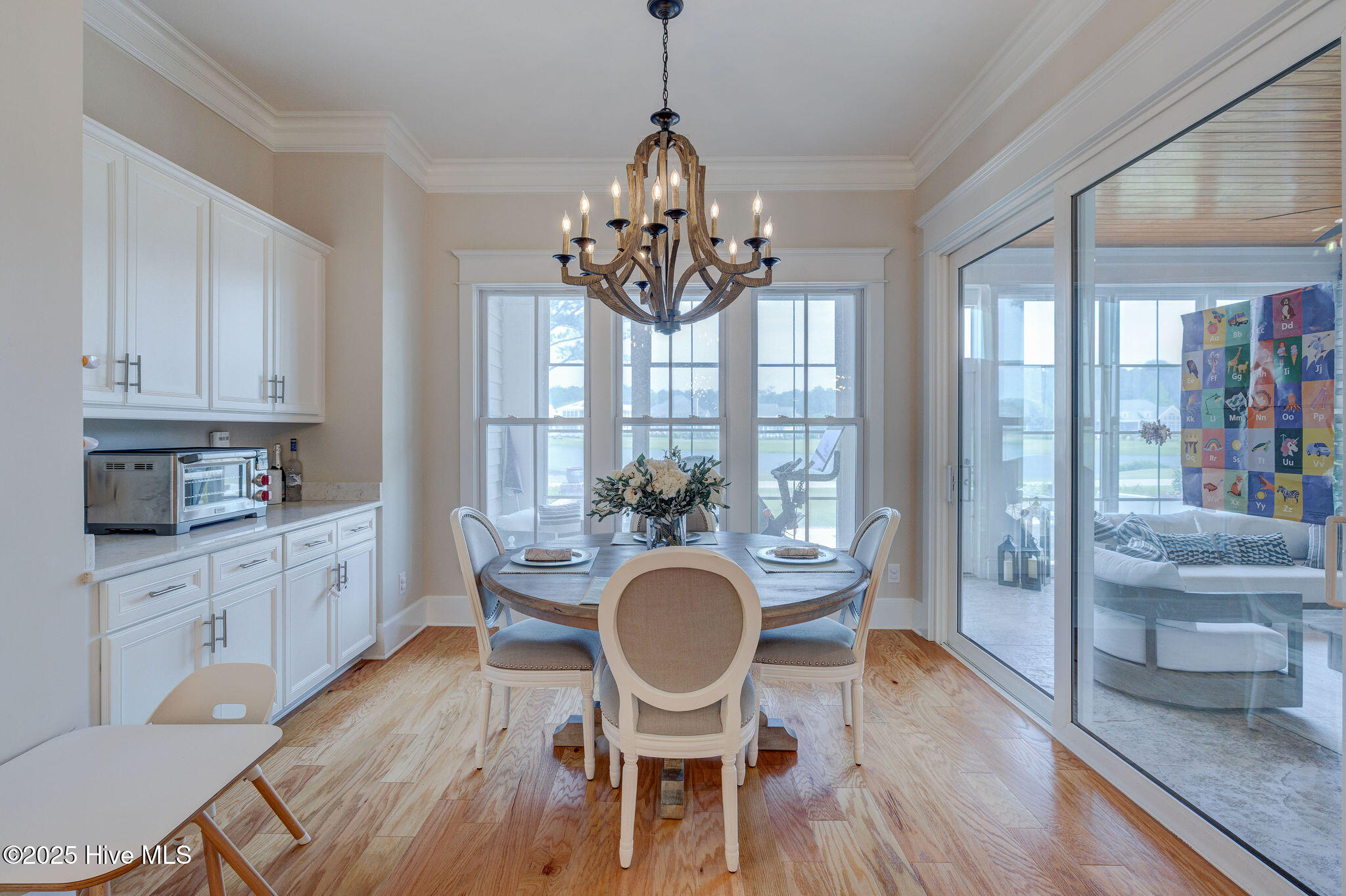 1605 S Moorings Drive