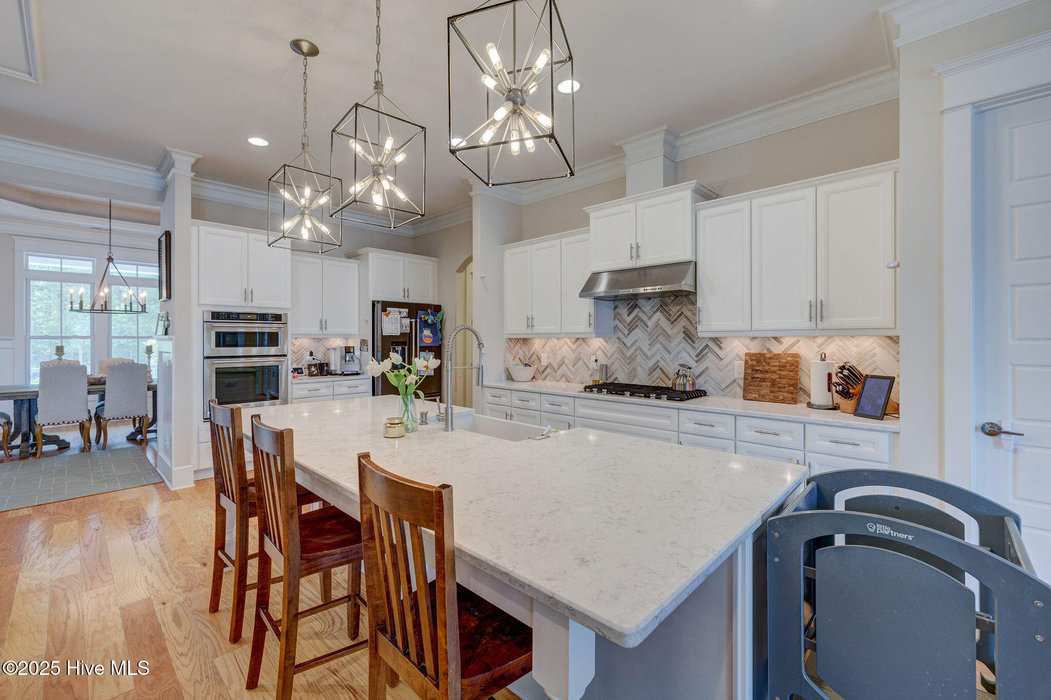 1605 S Moorings Drive