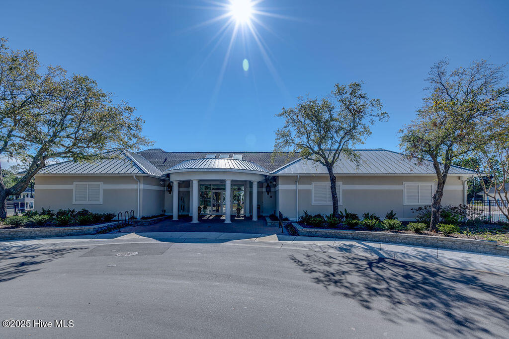 1605 S Moorings Drive