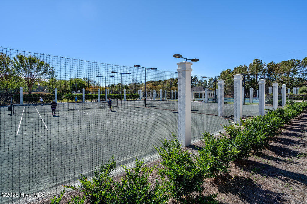 1605 S Moorings Drive