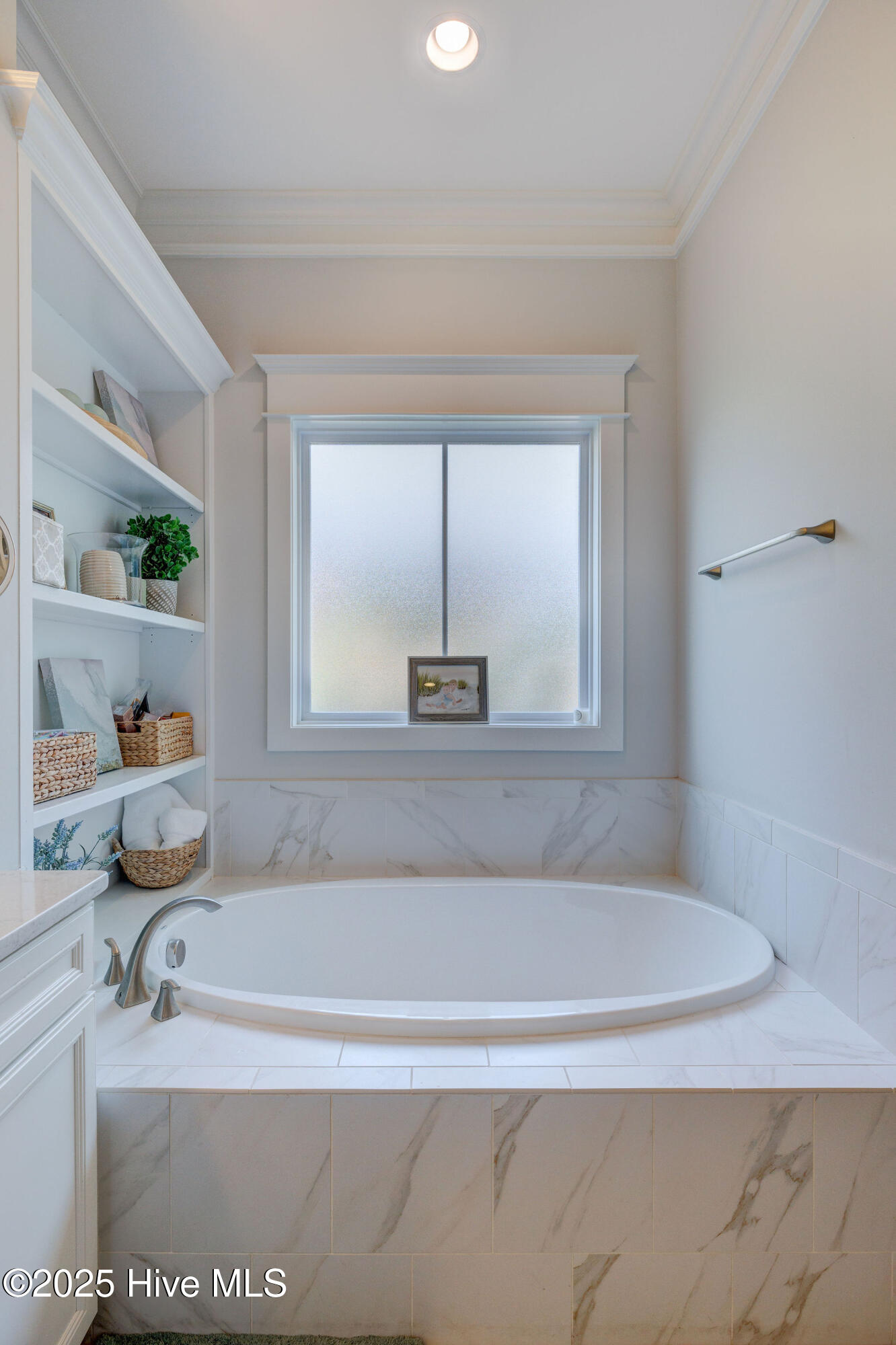 1605 S Moorings Drive