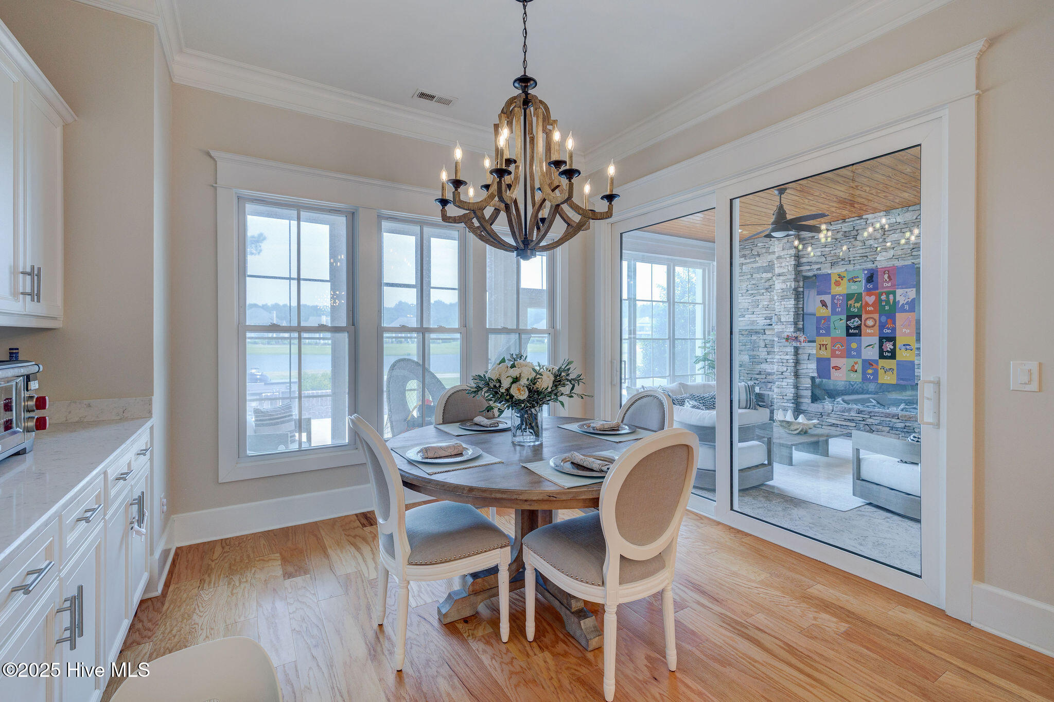 1605 S Moorings Drive