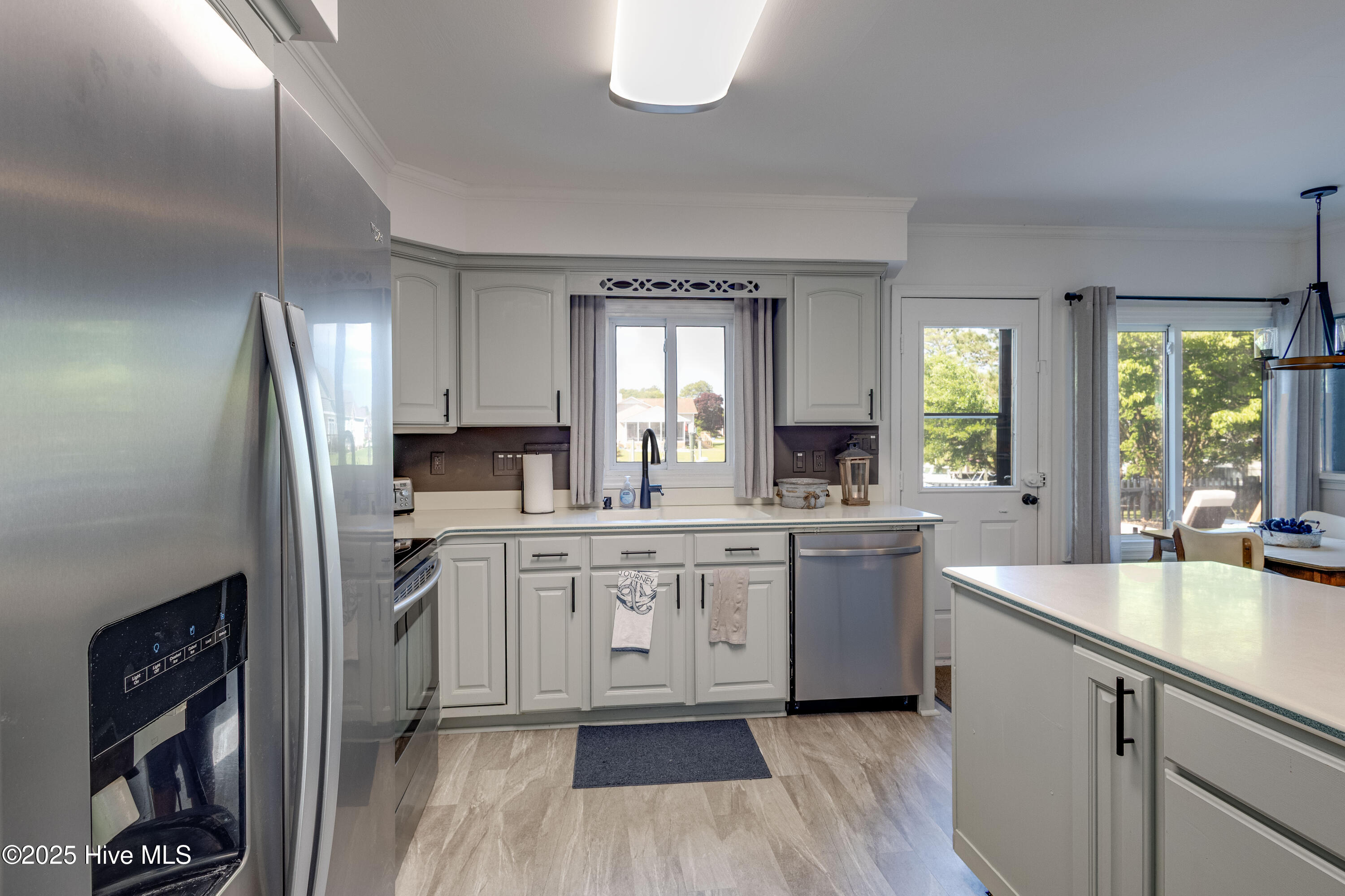 6106 Cutlass Court