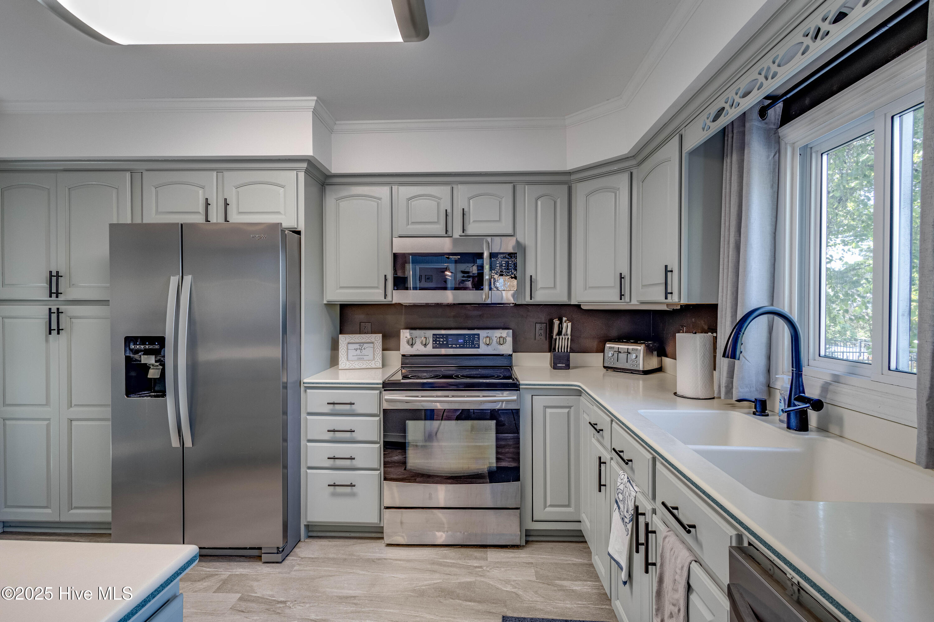6106 Cutlass Court