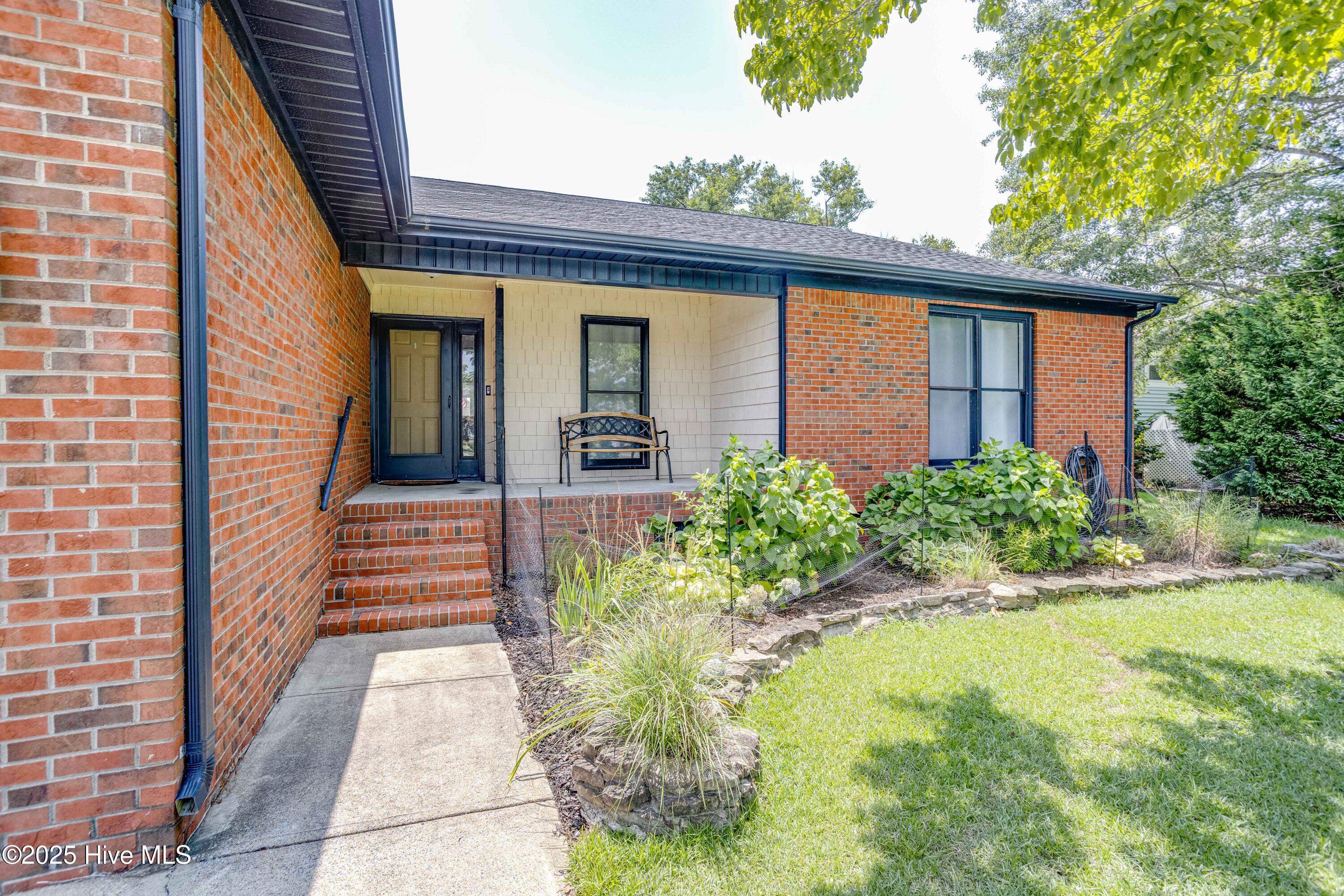 6106 Cutlass Court